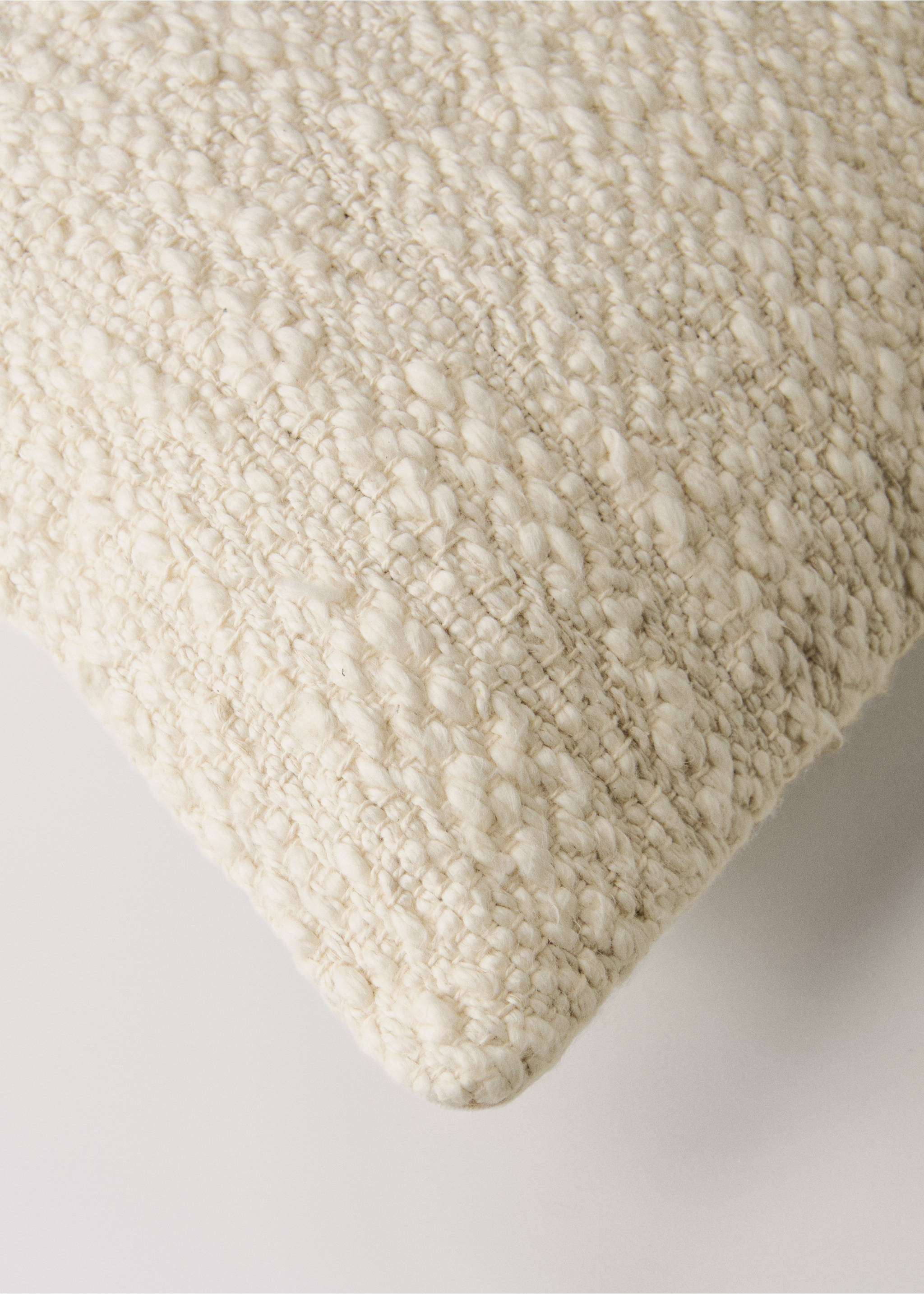 Structured cotton cushion cover 50x50 cm - Details of the article 3, Ivory White. Ref: 17003326-00.