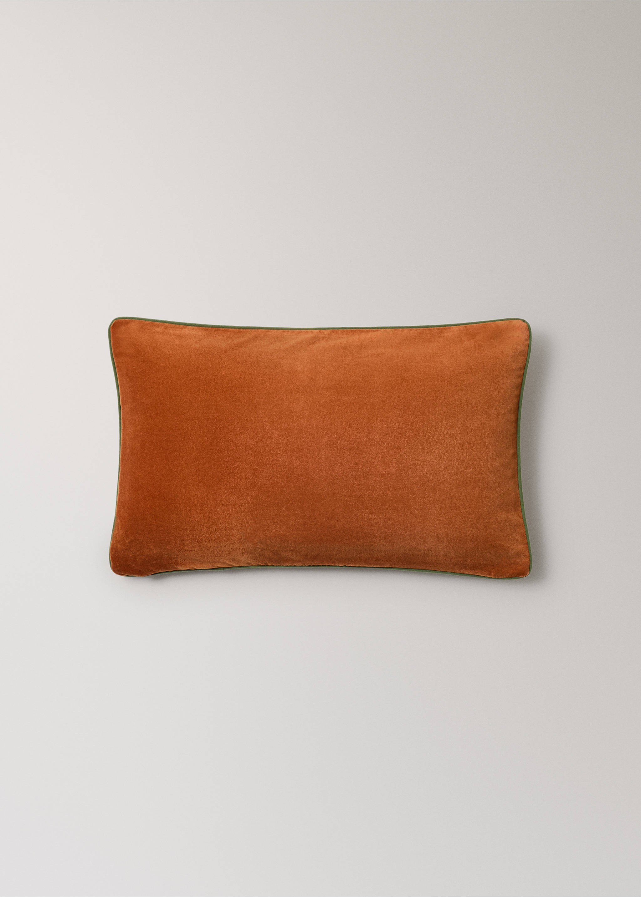 Velvet cushion cover with contrasting piping 30x50 cm - Details of the article 1, Burnt Orange. Ref: 17003332-00.