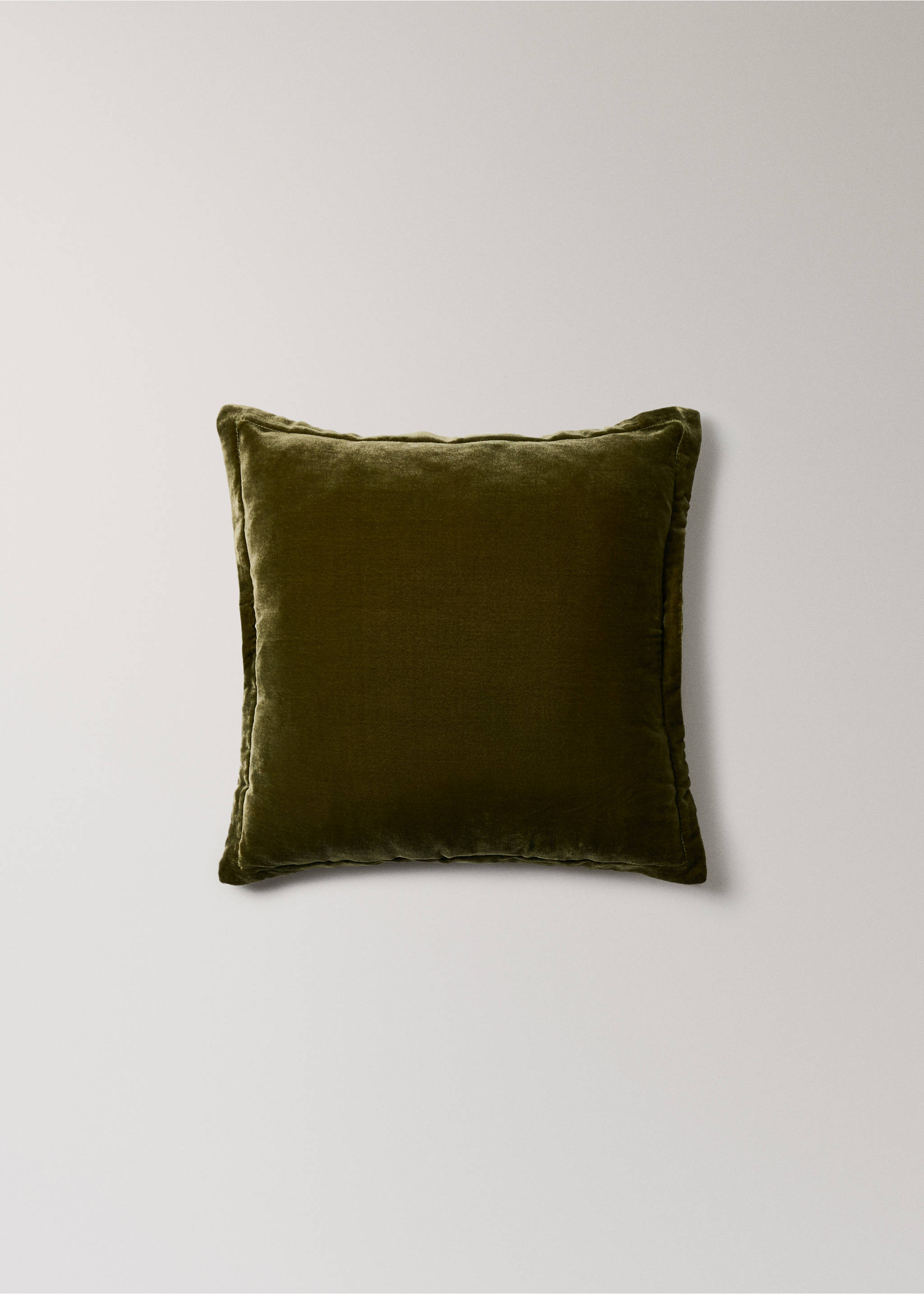 Seiden-Samt-Kissenhülle 45x45 cm - Artikel ohne Model, Olivengrün. Ref: 17003334-00.