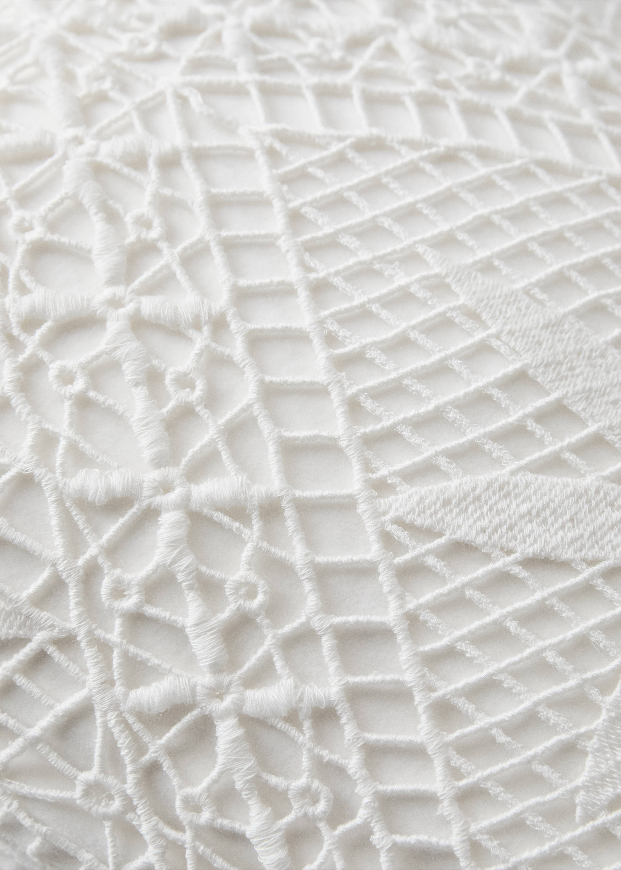 Embroidered cotton cushion cover 30x50cm - Details of the article 4, White. Ref: 17003335-00.