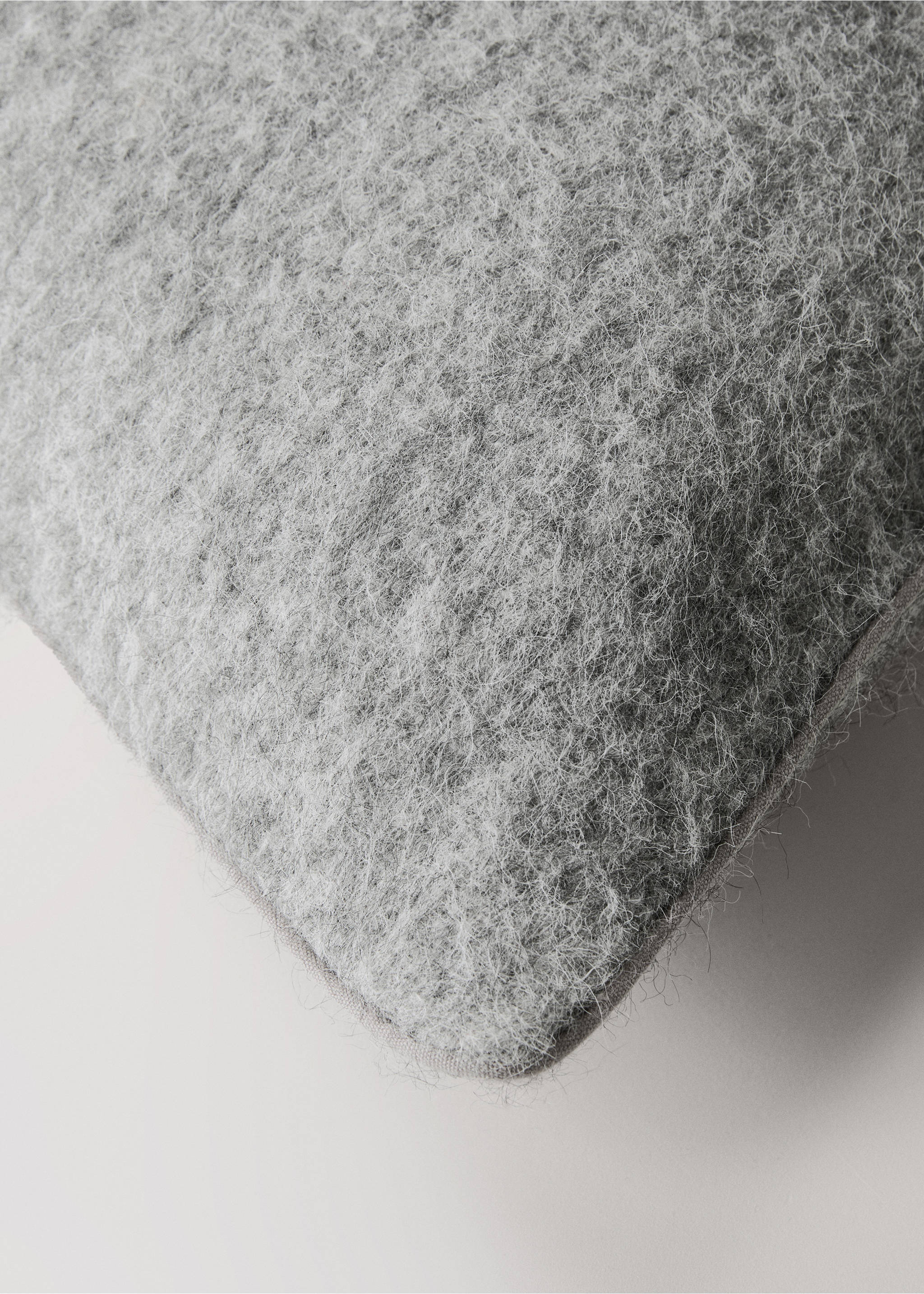 Carded-effect cushion cover 50x50 cm - Details of the article 2, Grey. Ref: 17003340-00.