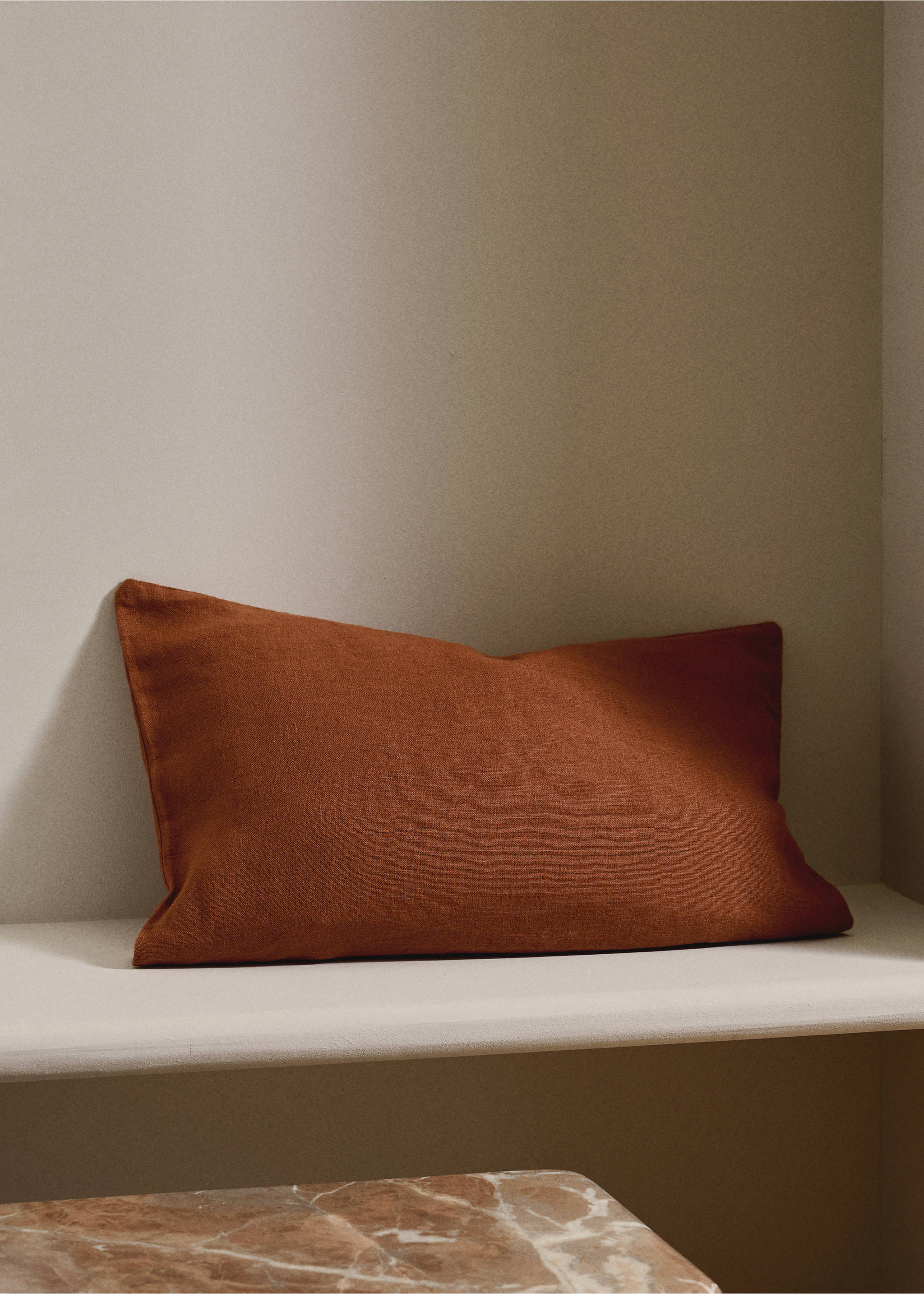 Linen cushion cover with zip 40x60 cm - General plane, Burnt Orange. Ref: 17003342-00.