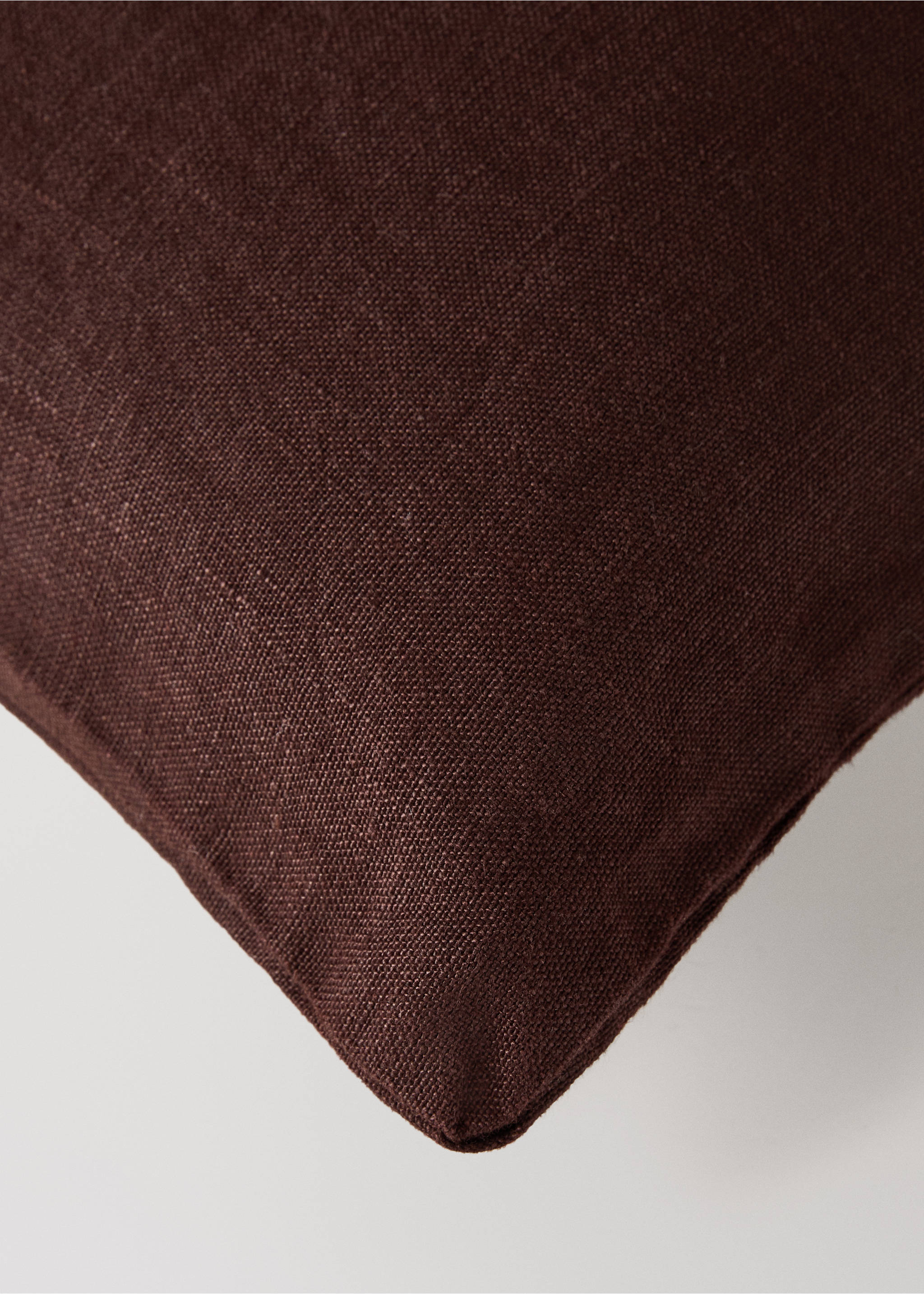 Linen cushion cover with zip 40x60 cm - Details of the article 1, Blackberry. Ref: 17003342-00.