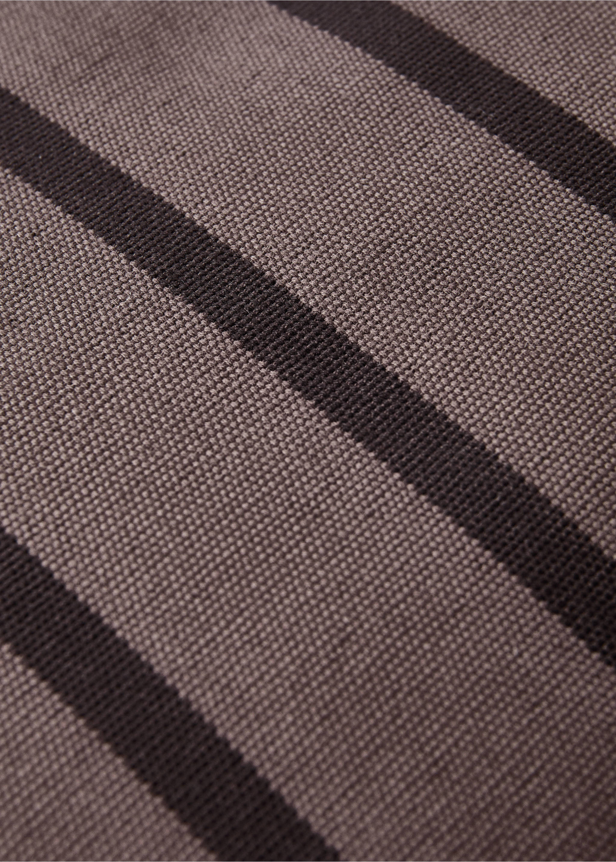 Kissenhülle aus Baumwolle, zweifarbig gestreift, 40x60 cm - Detail des Artikels 4, Brombeere. Ref: 17003344-00.