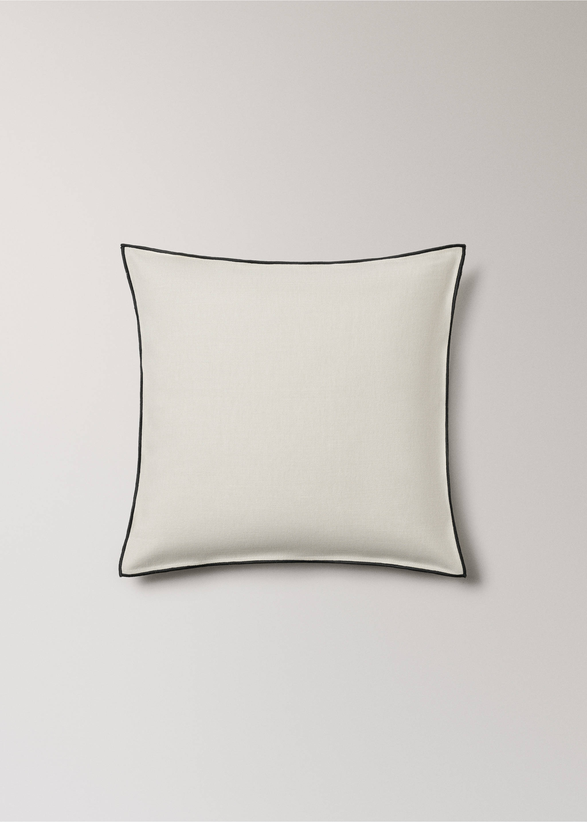 Cotton linen cushion cover with overlock tab 50x50 cm - Article without model, Ivory White. Ref: 17003346-00.