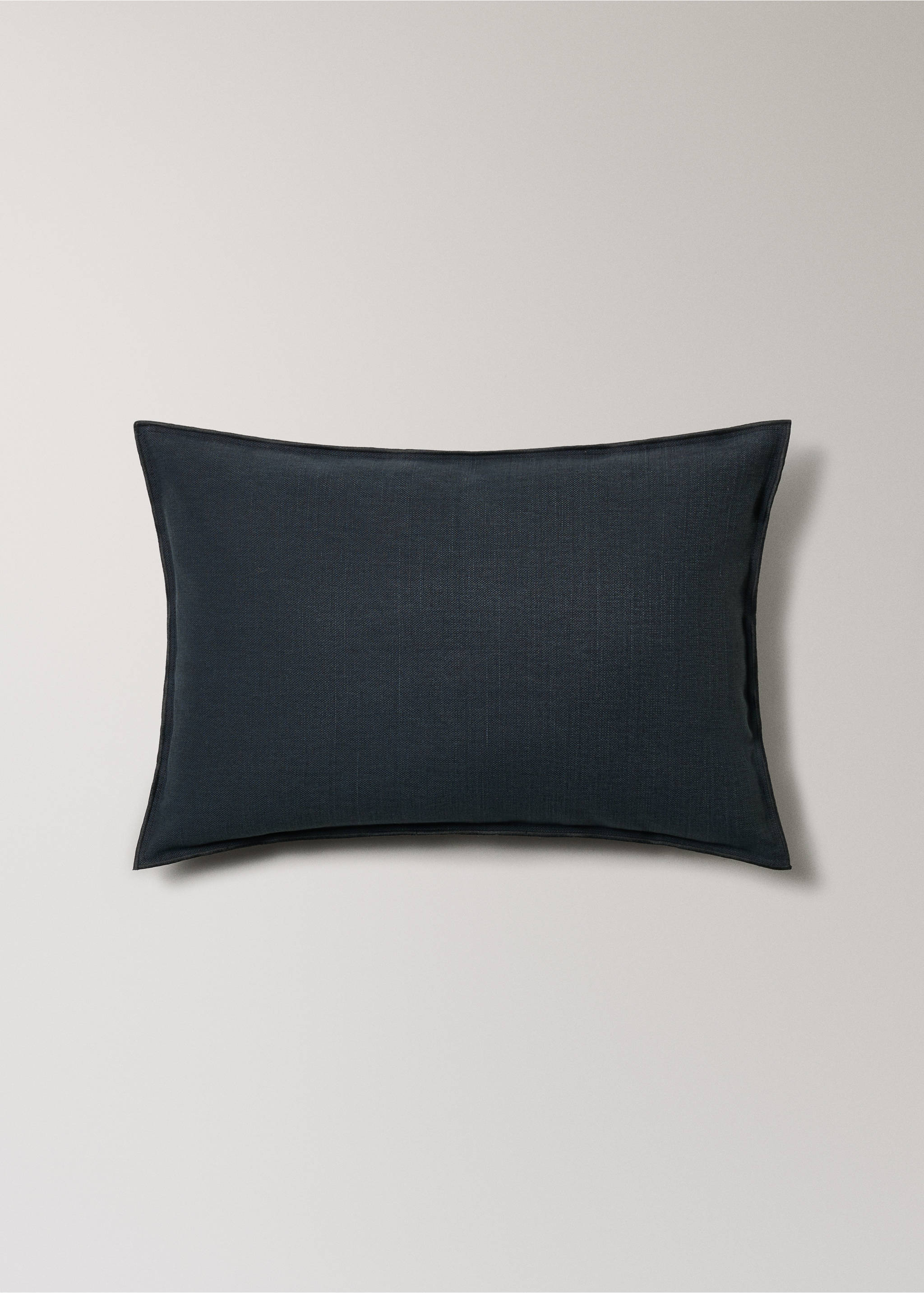 Linen cotton cushion cover with overlock tab 40x60 cm - Article without model, Dark Grey. Ref: 17003347-00.