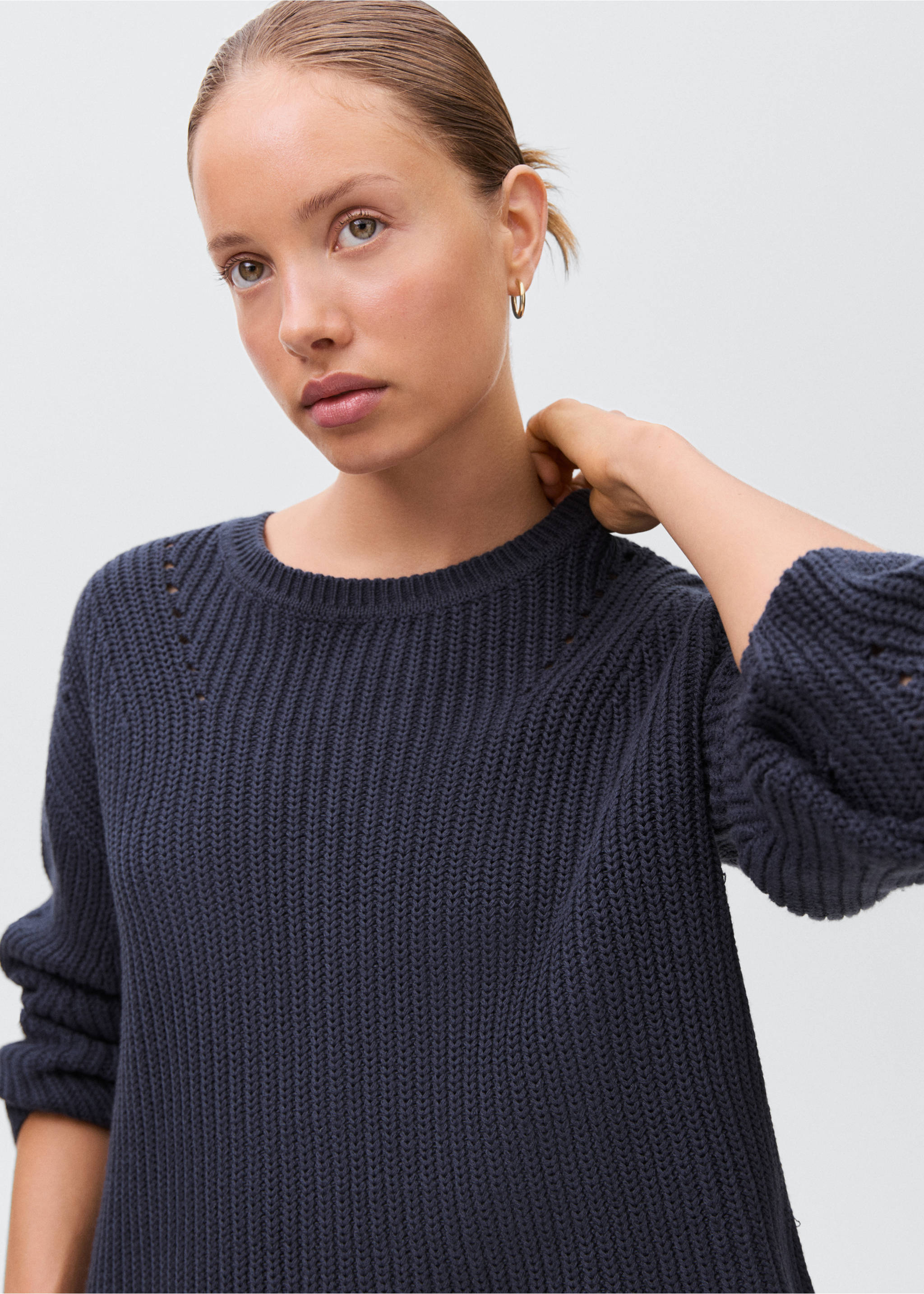 Oversize knit sweater - Details of the article 1, Navy. Ref: 17004085-00.