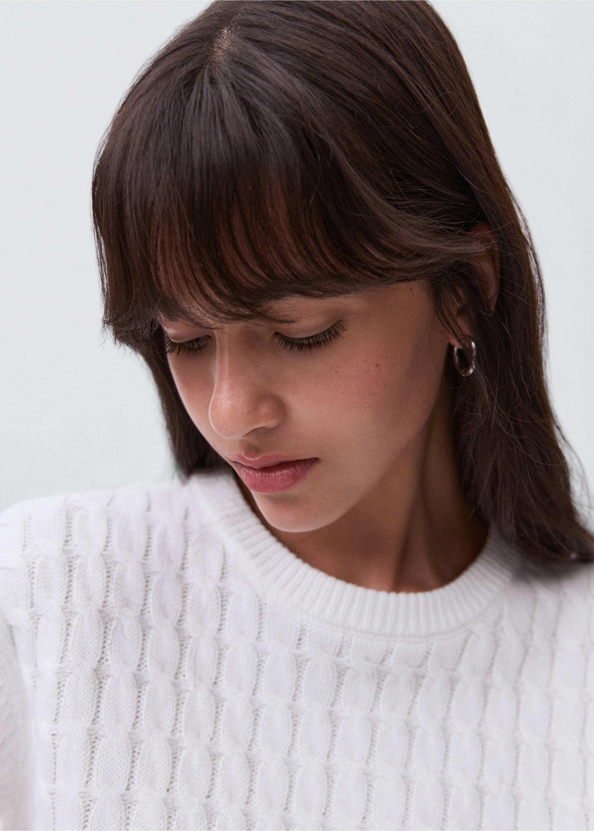 Braided knitted sweater - Details of the article 1, White. Ref: 17004089-00.