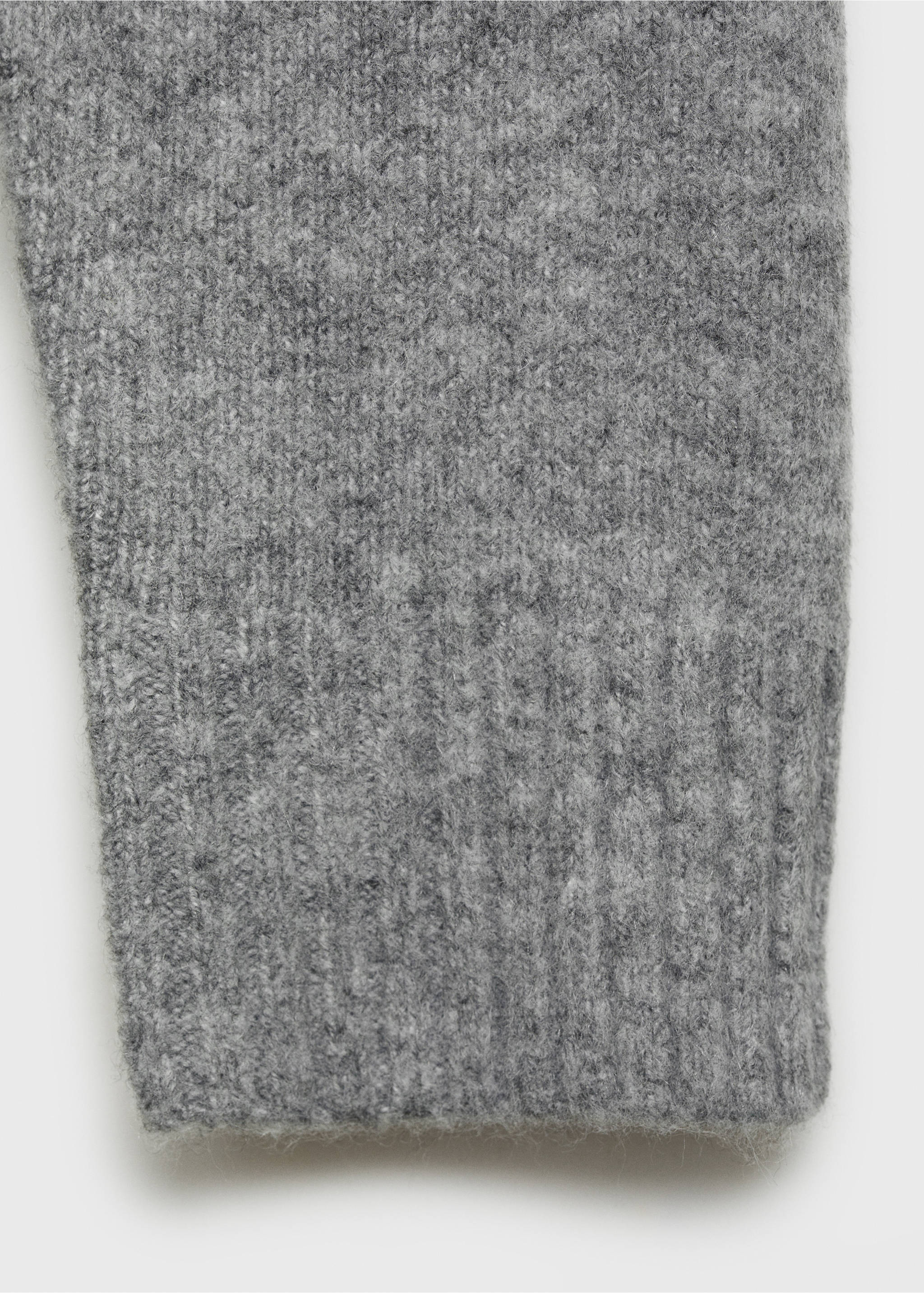 Pullover mit Rundhalsausschnitt und Strickdesign - Detail des Artikels 0, Grau. Ref: 17004104-00.
