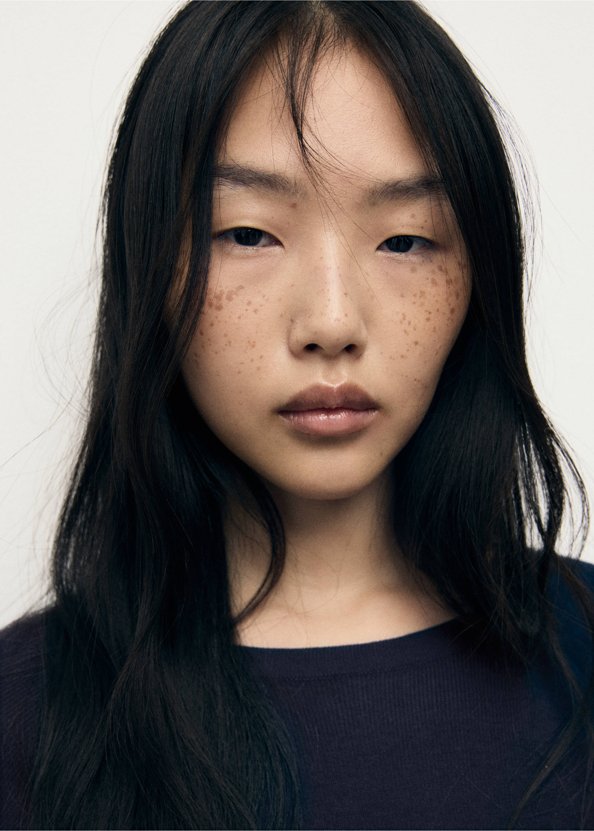 Long-sleeved fine-knit sweater - Details of the article 1, Dark Navy. Ref: 17004106-00.