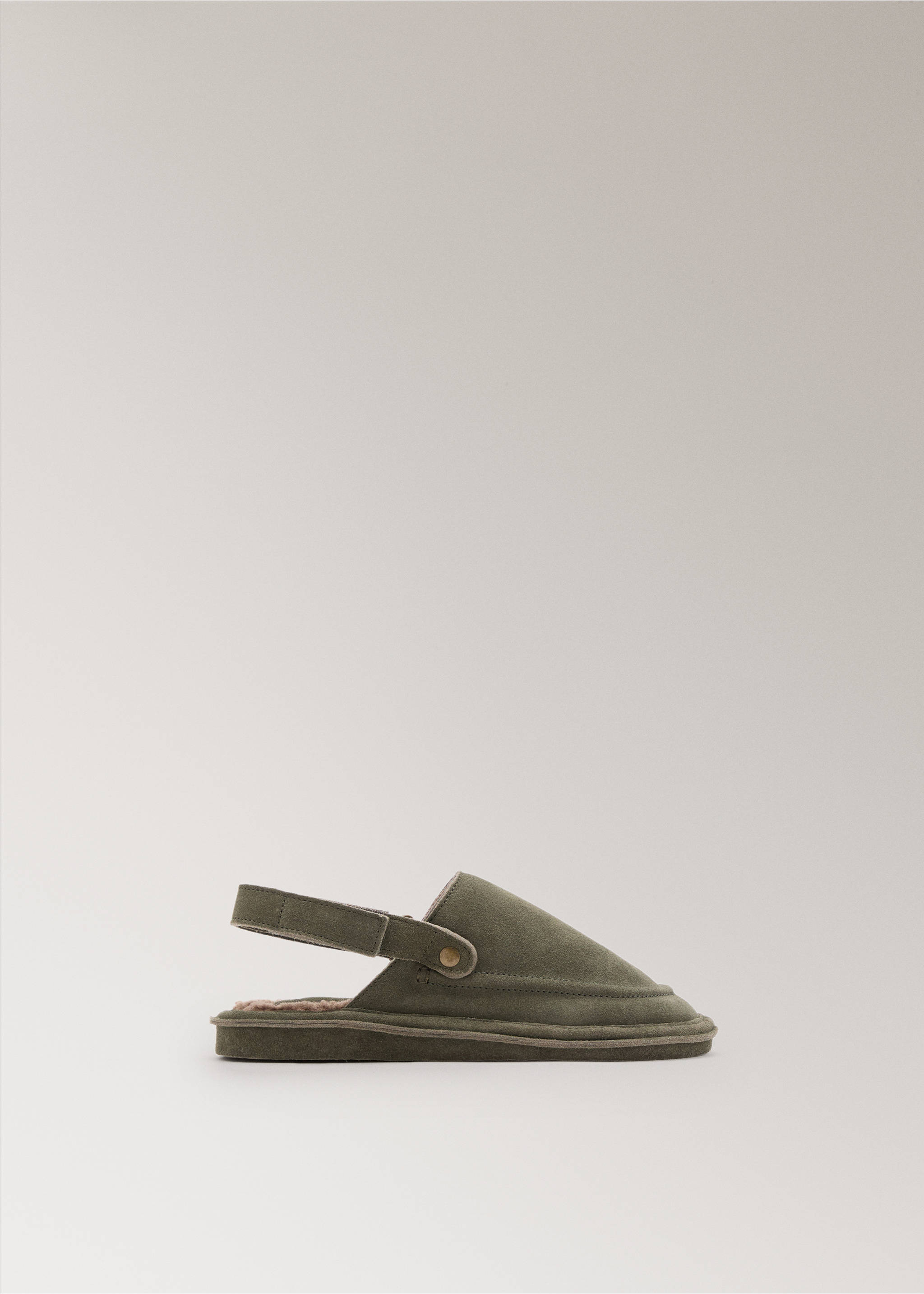 Khaki green suede slippers with slingback straps and faux-fur lining., Pastel Green. Ref: 17004110-00.