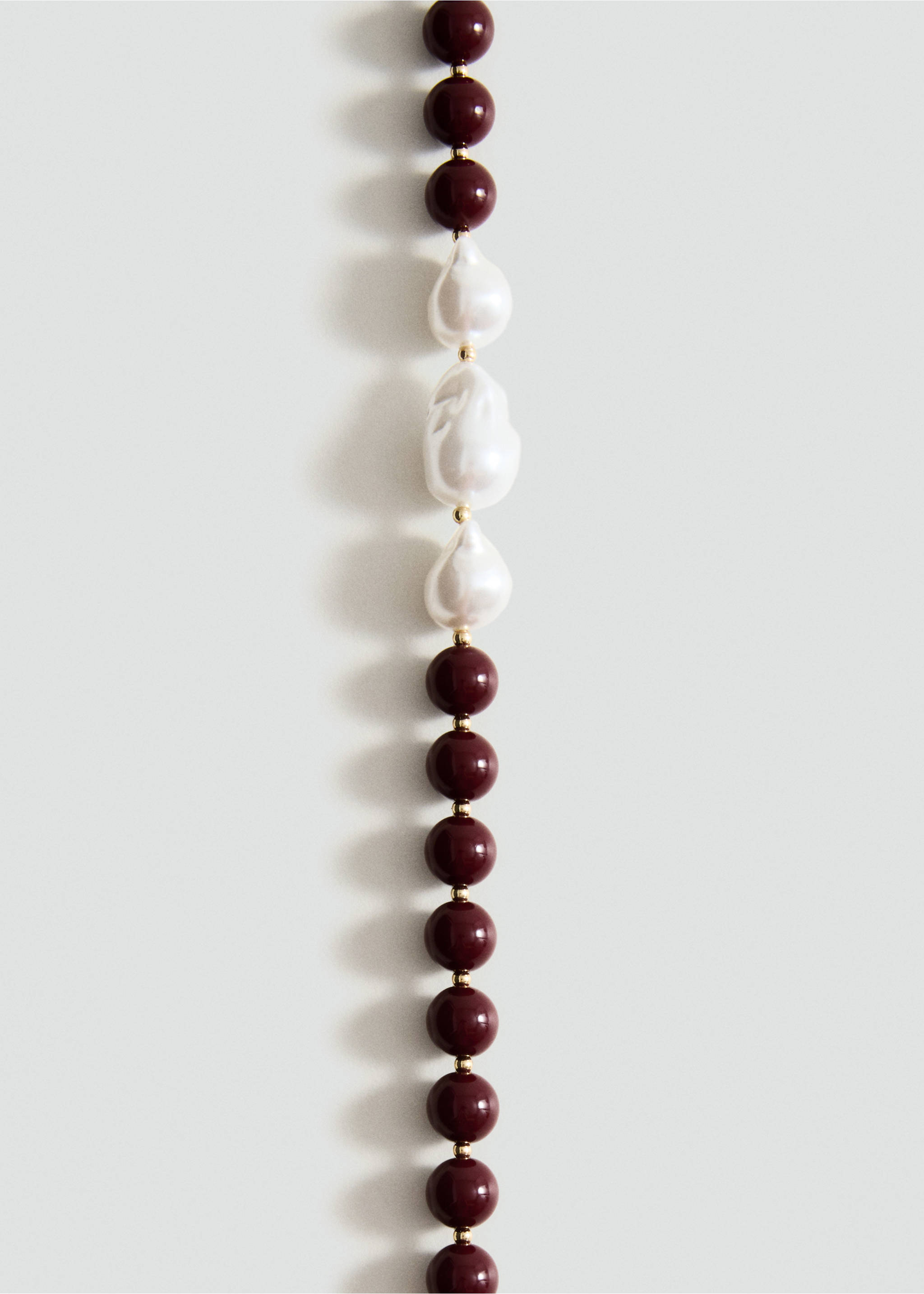 Combined ball necklace - Medium plane, Maroon. Ref: 17004134-00.