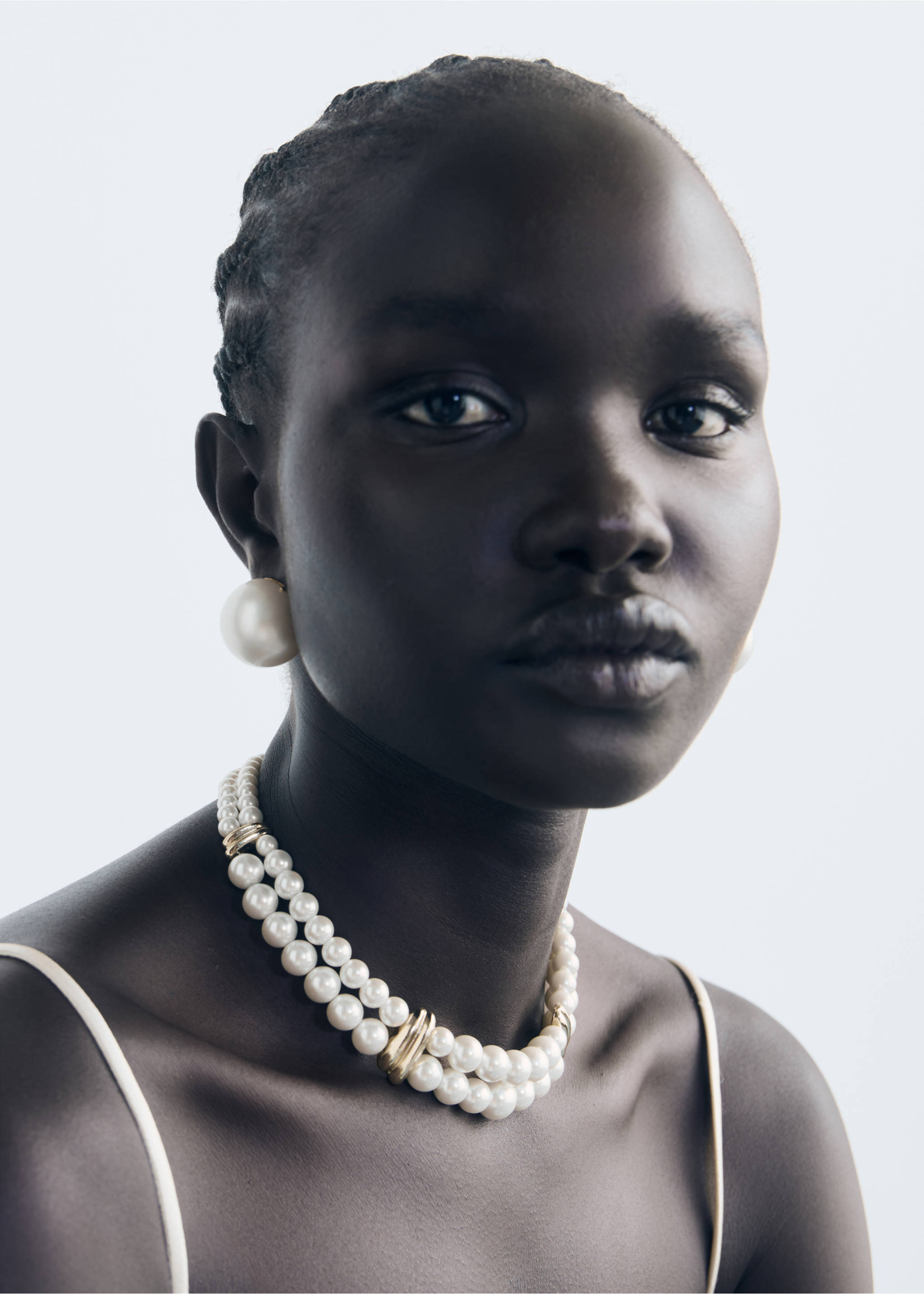 Gecombineerde choker met parels en kristallen - Detail van het artikel 9, Wit. Ref: 17004135-00.