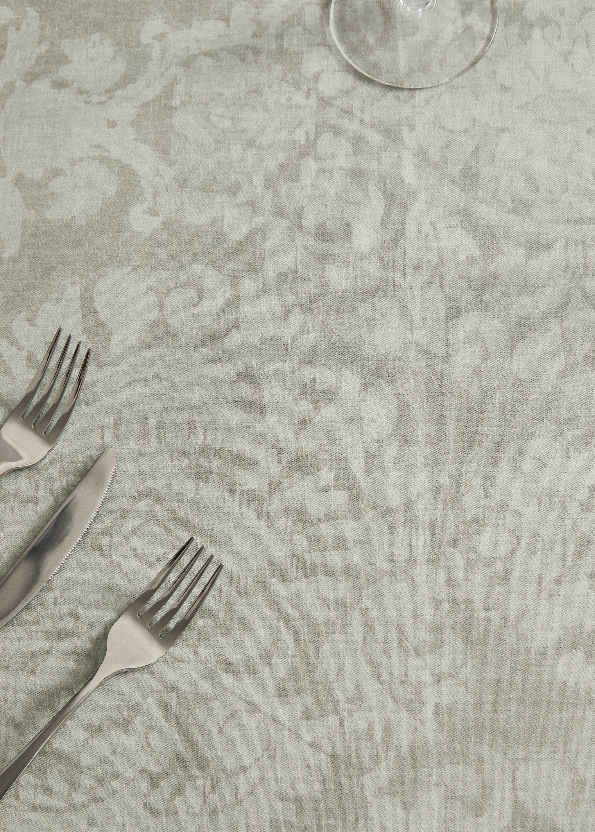 Damask-print cotton tablecloth for 8 to 10 diners - Details of the article 7