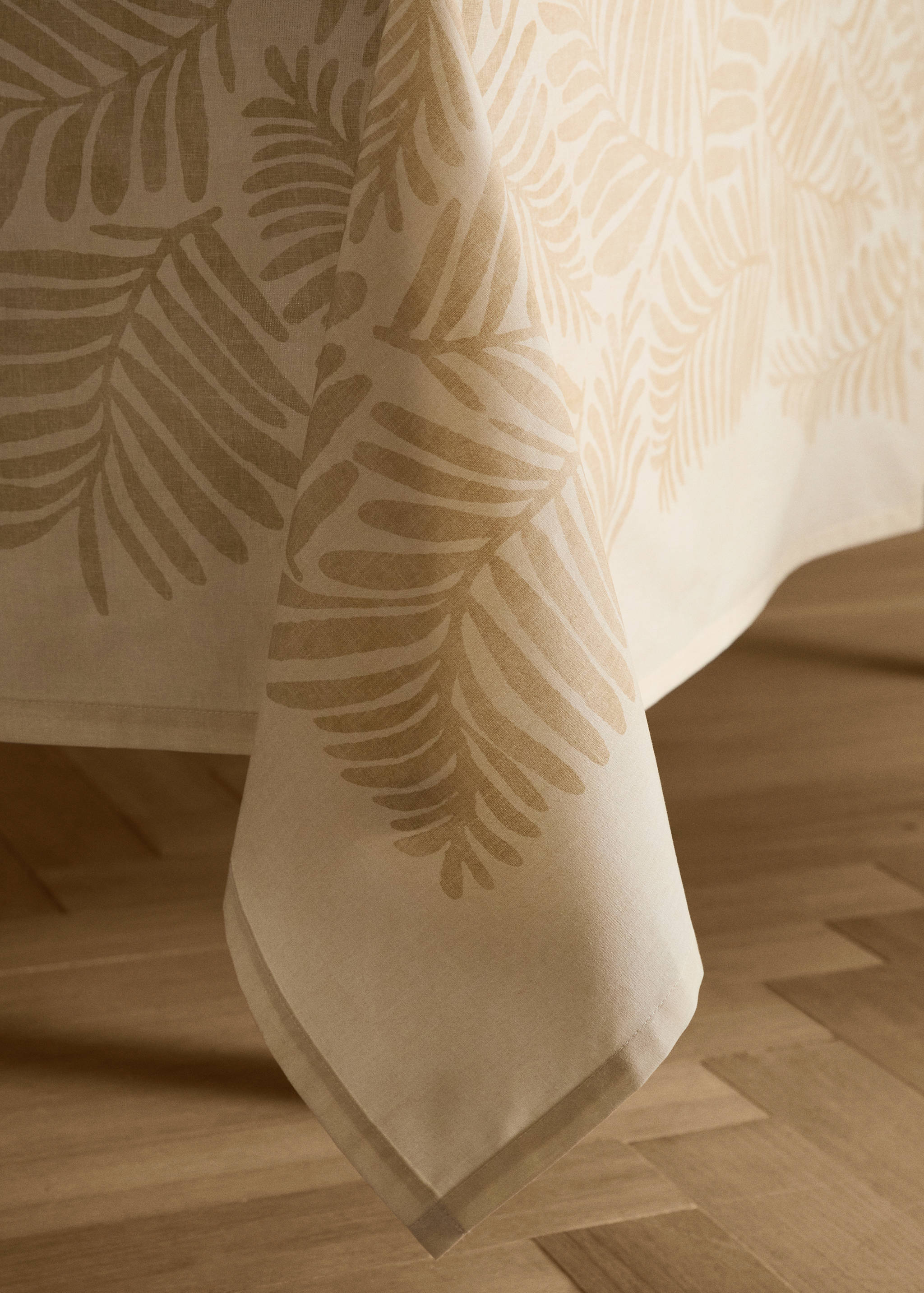 Cotton tablecloth with leaf print for 6 to 8 guests - Details of the article 8