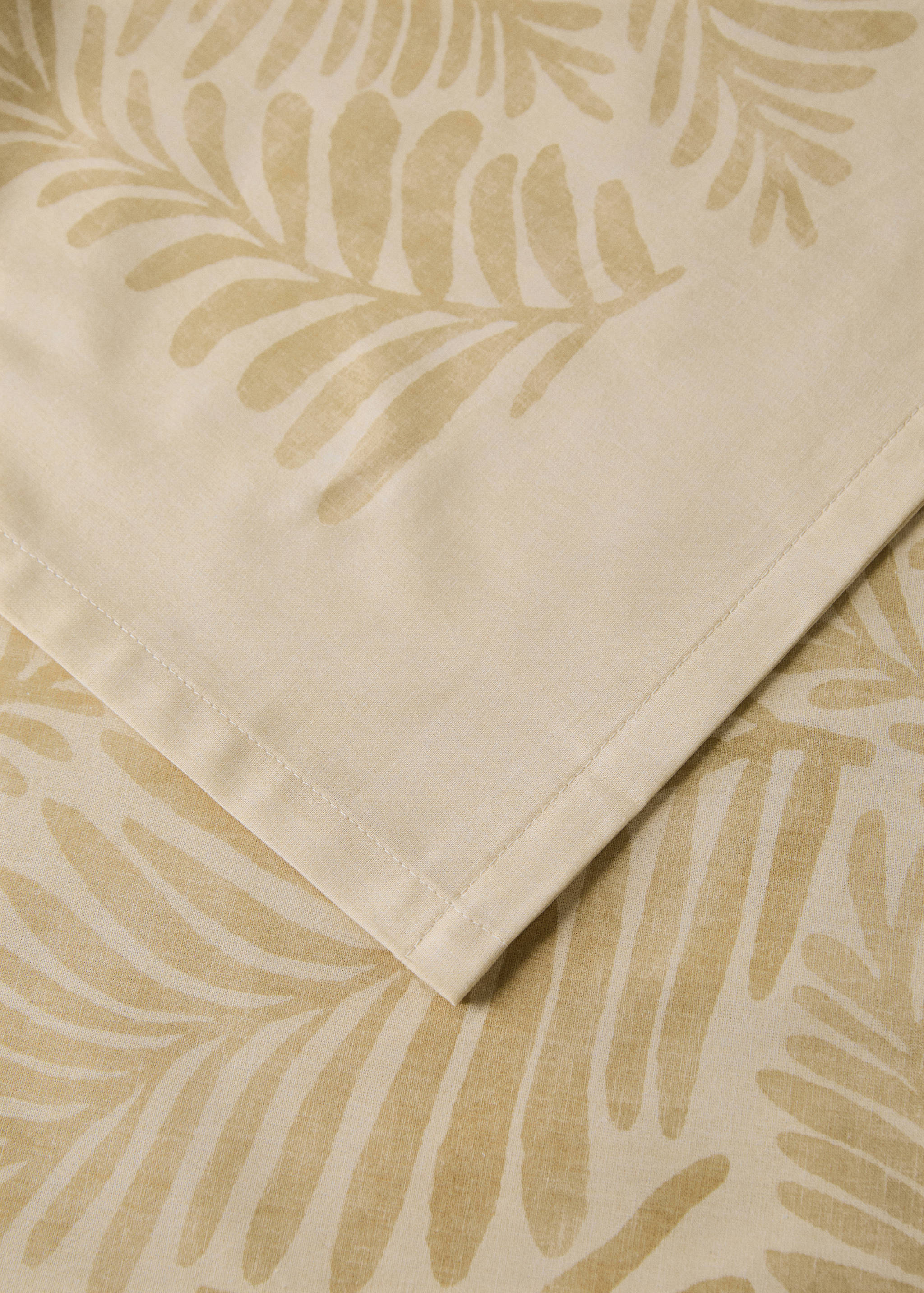 Cotton tablecloth with leaf print for 6 to 8 guests - Details of the article 1
