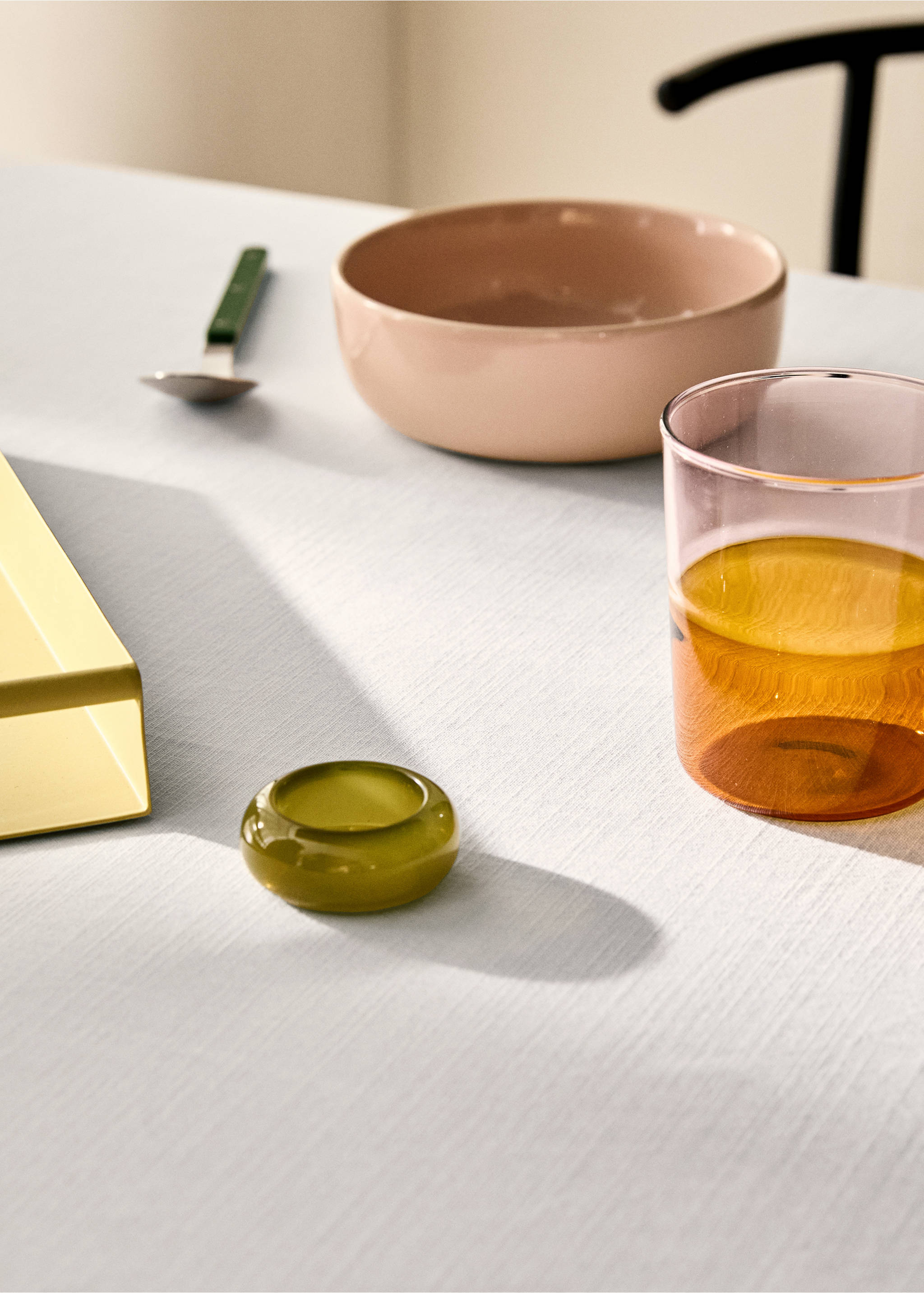 Cotton vanilla tablecloth for 2 to 4 diners - Details of the article 7, Off White. Ref: 17004147-00.