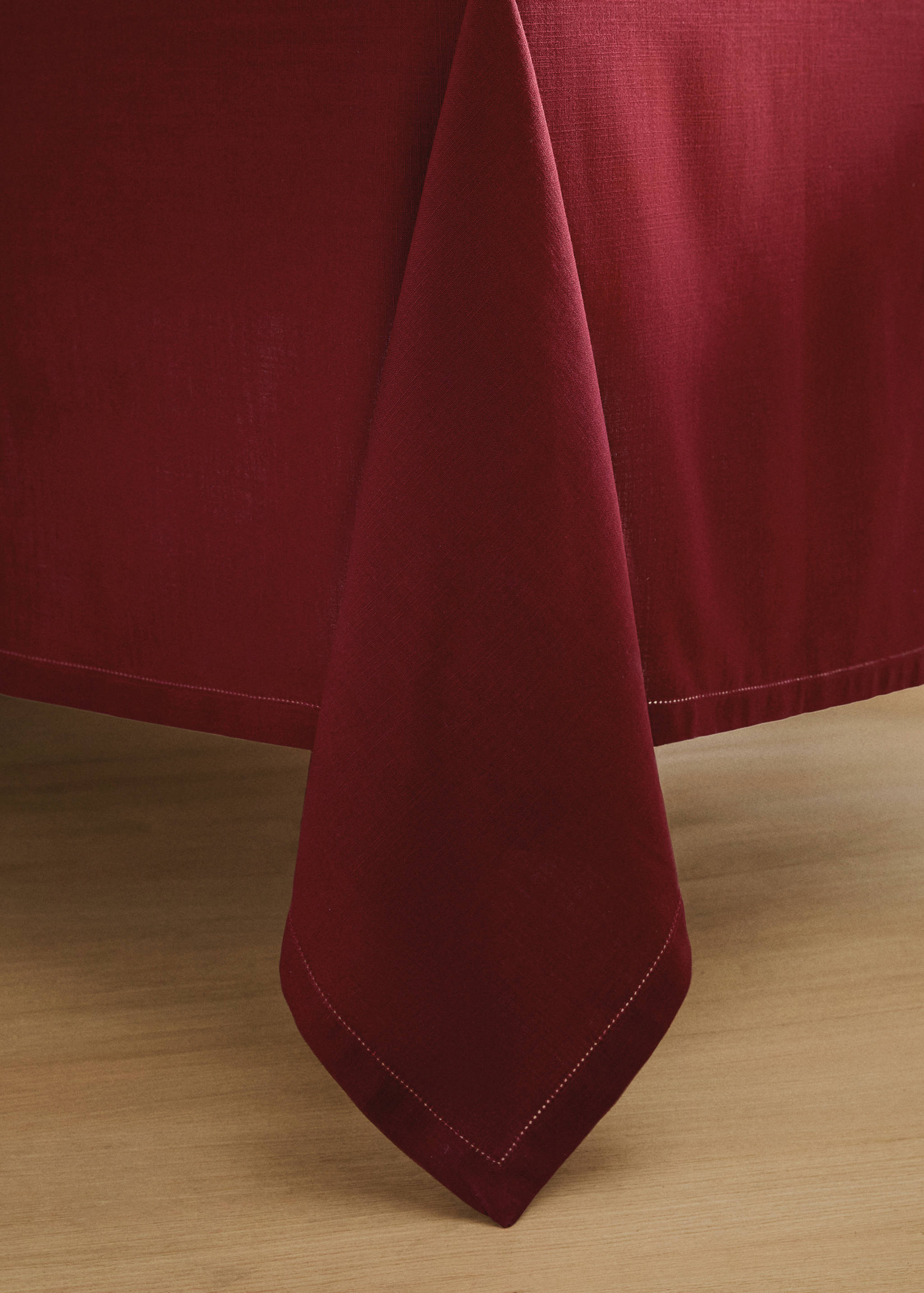 Cotton vanilla tablecloth for 2 to 4 diners - Details of the article 8