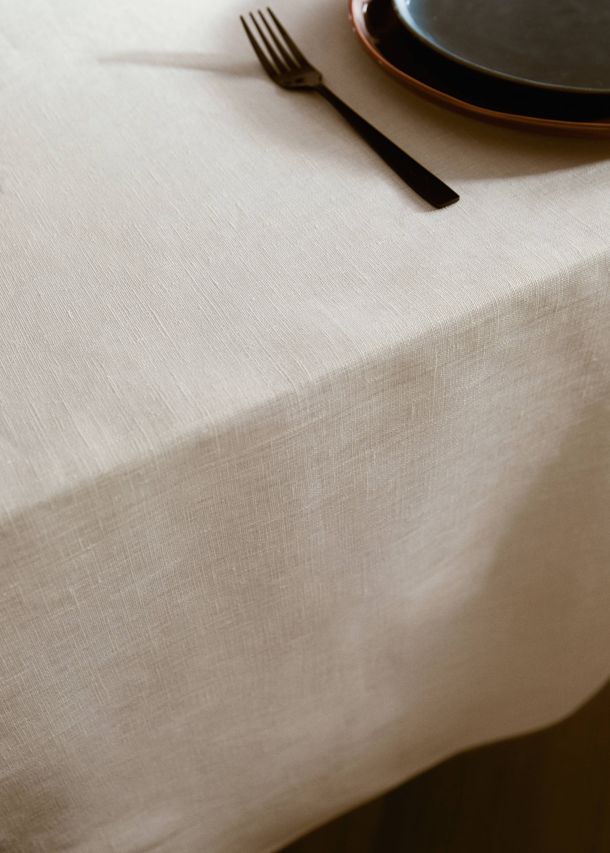 Nappe 100 %lin enduit overlock contraste pour 6 à 8 convives - Détail de l'article 7