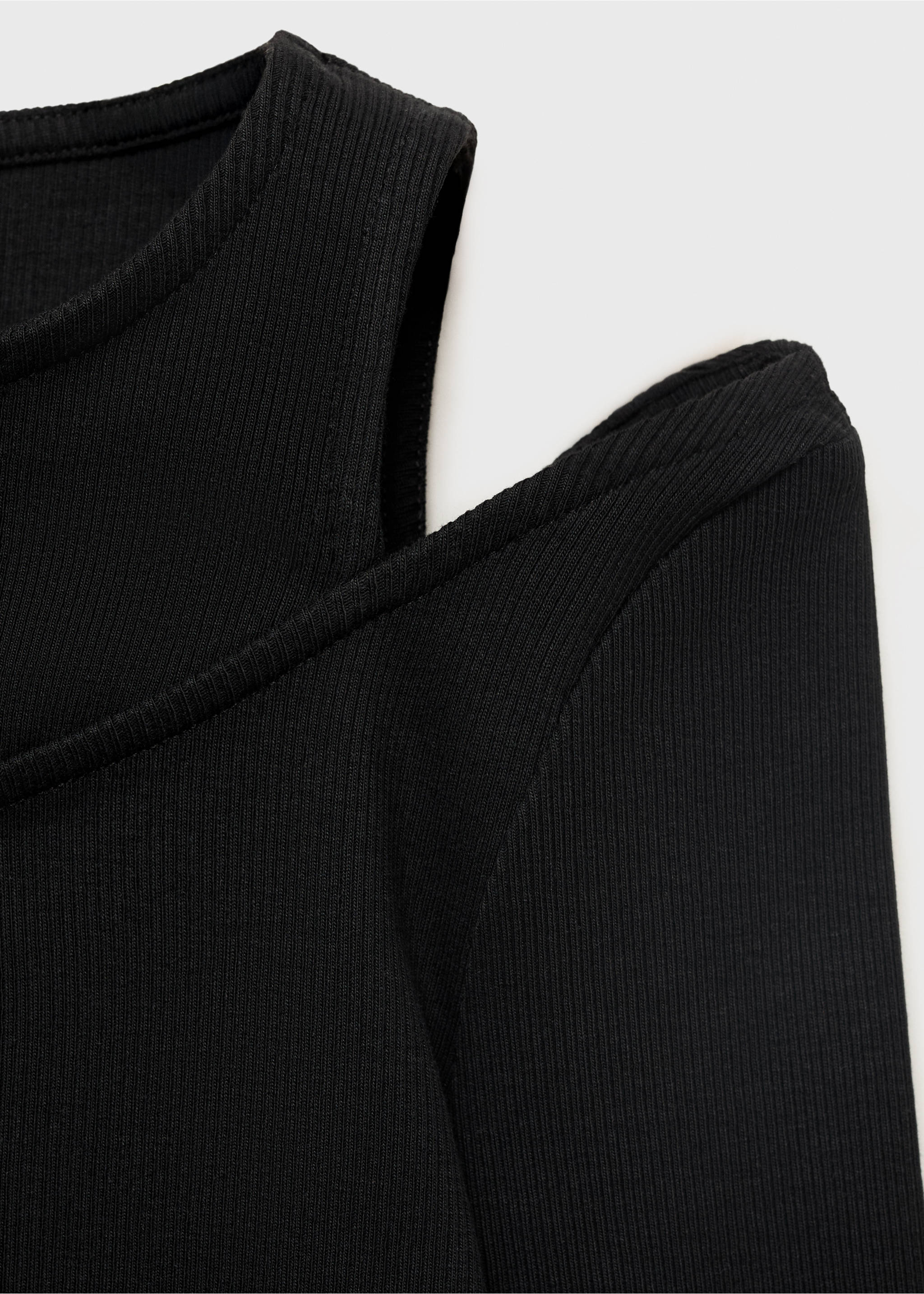 Ribbed cut-out T-shirt - Details of the article 0, Black. Ref: 17004428-00.