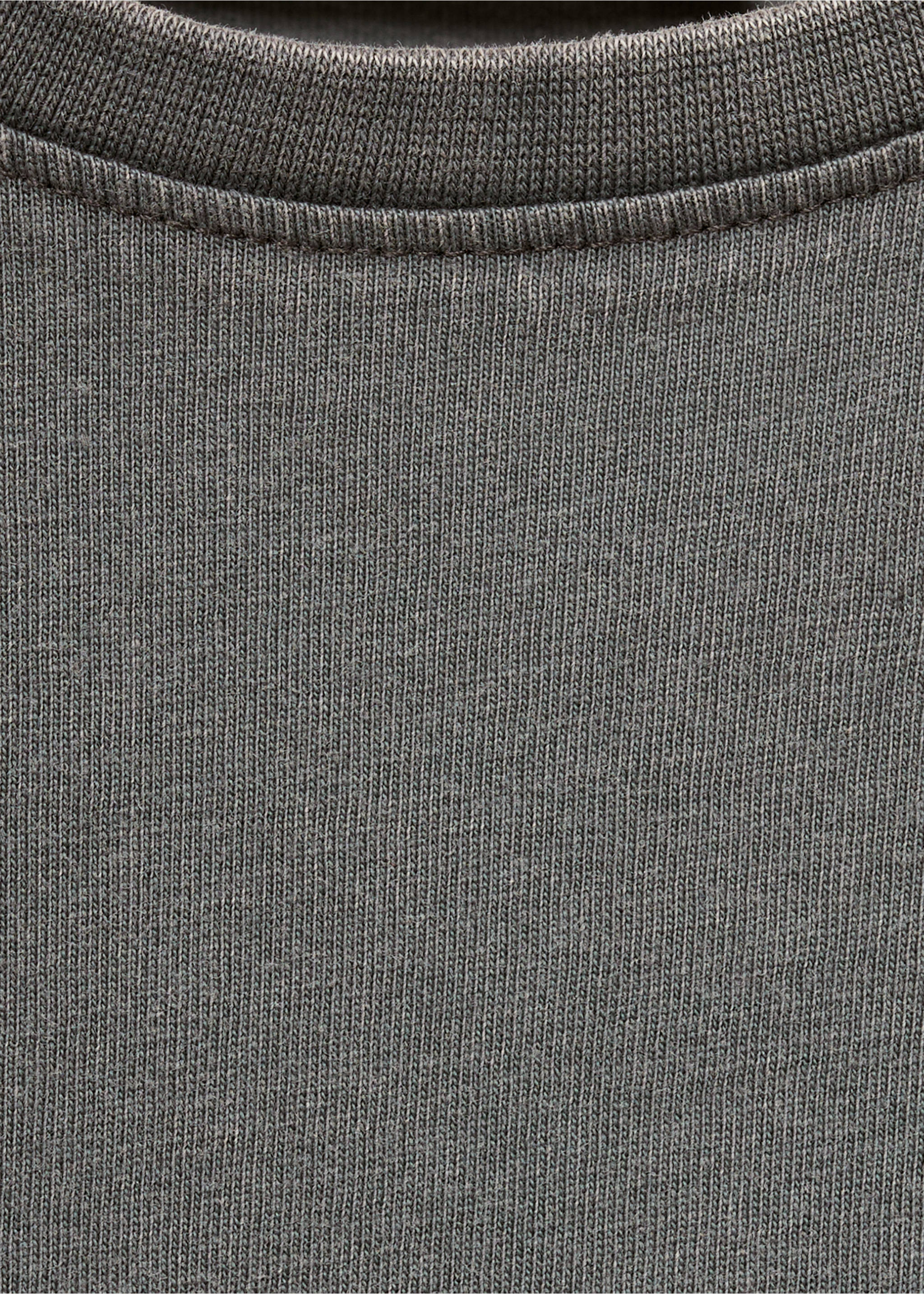 Printed cropped t-shirt - Details of the article 8, Charcoal. Ref: 17004432-00.