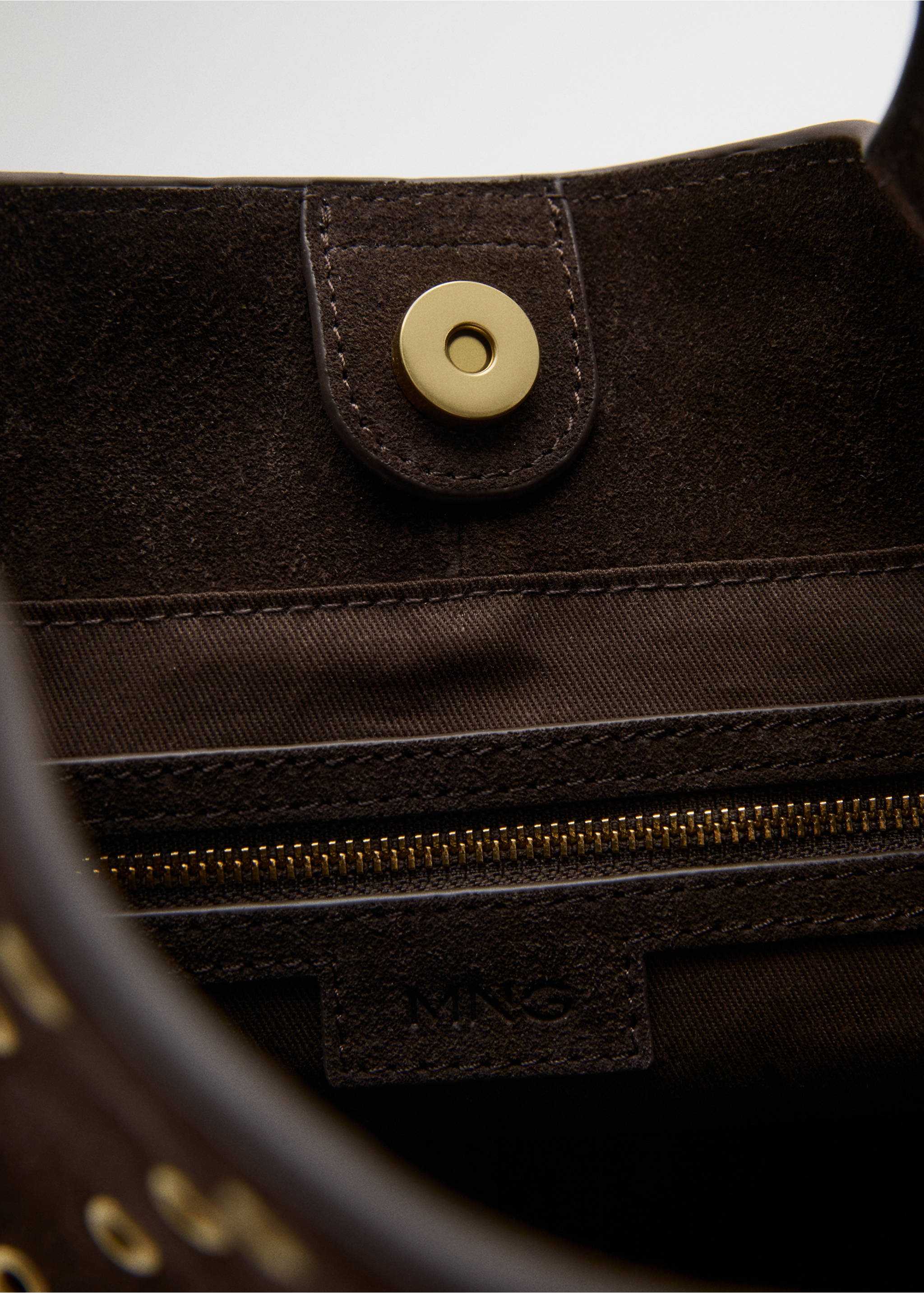 Suède shopper met eyelets - Detail van het artikel 2, Chocoladebruin. Ref: 17004444-00.