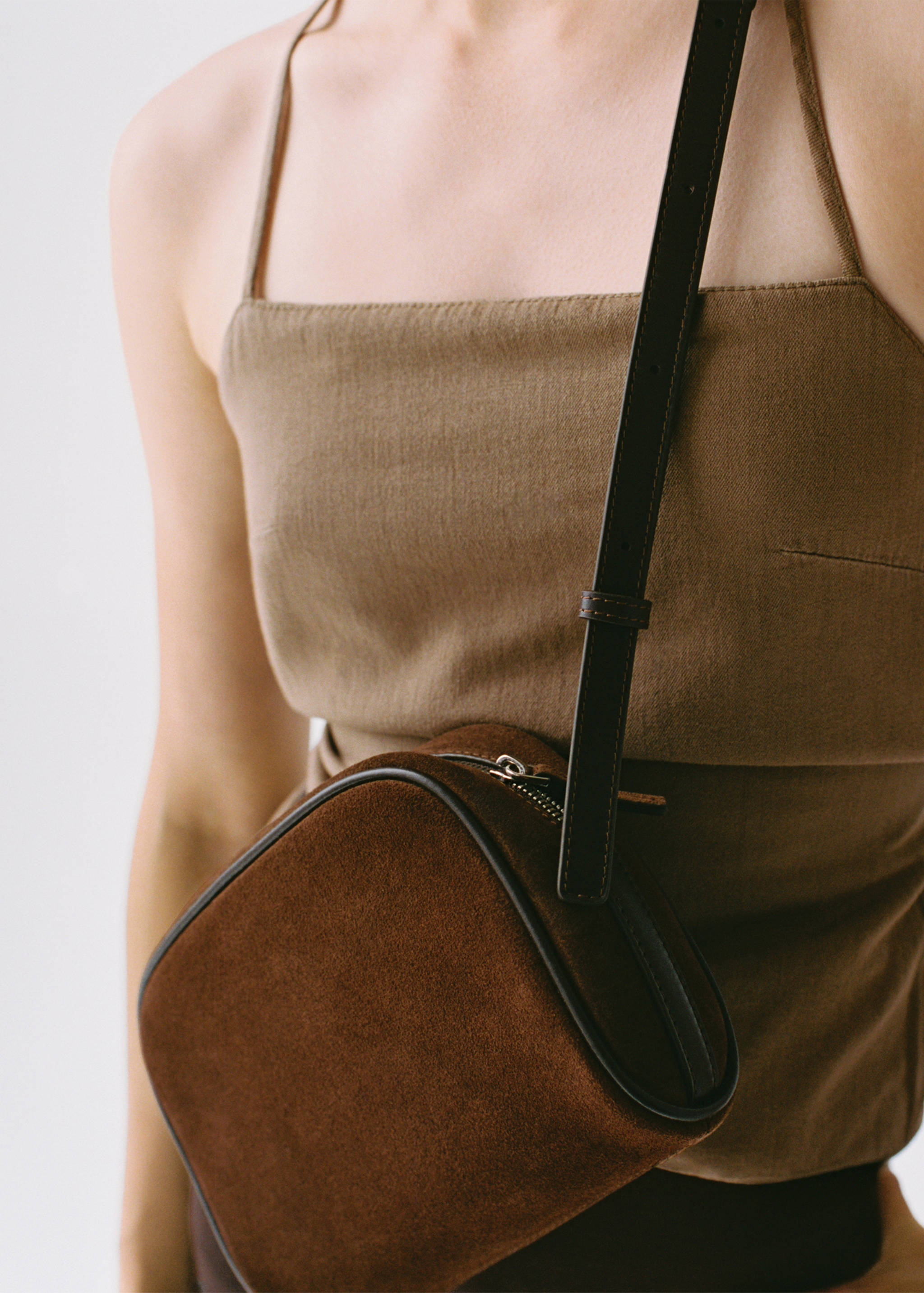 Suede leather shoulder bag - General plane