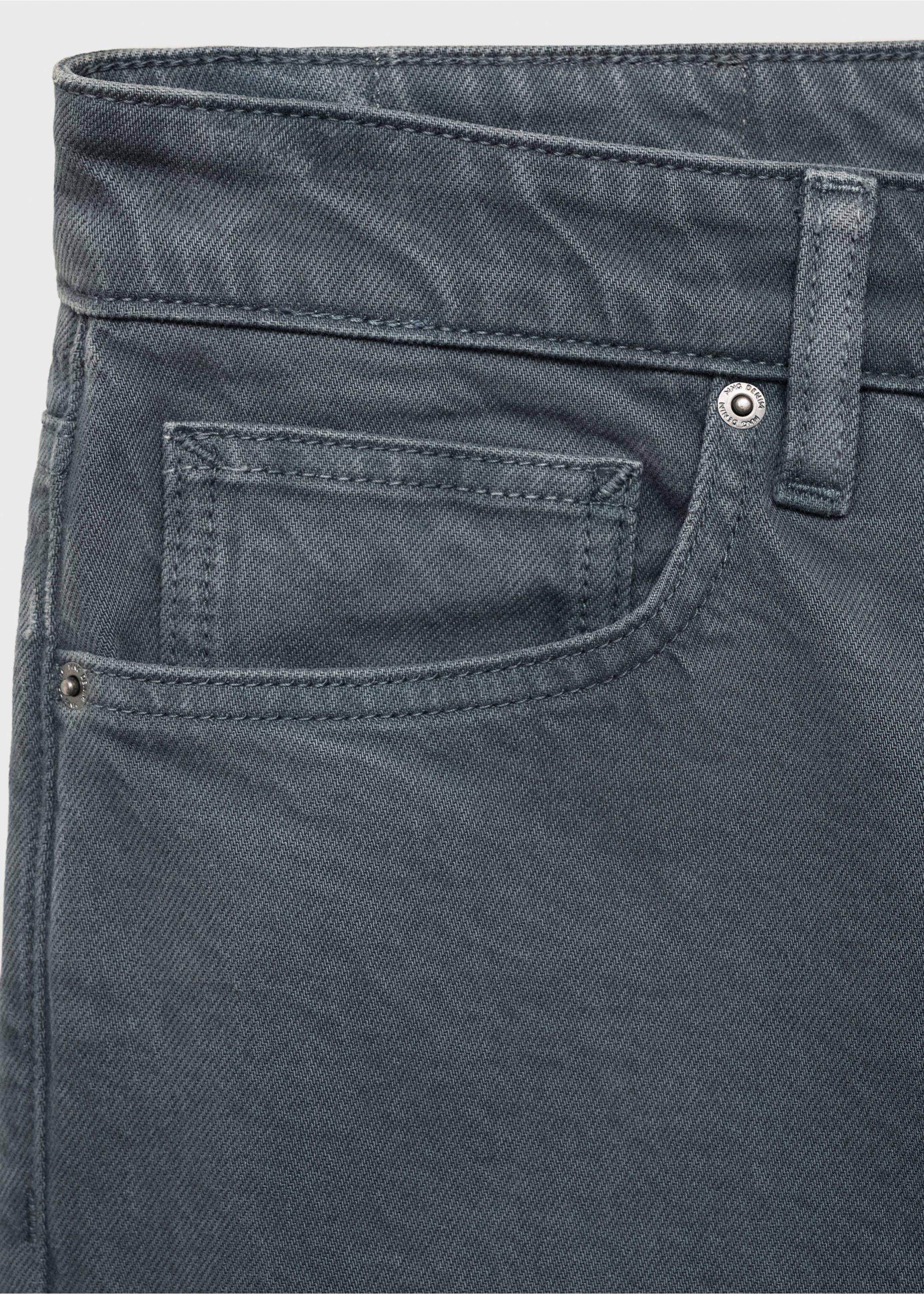 Jean Ben cropped tapered-fit - Détail de l'article 0, Gris foncé. Ref: 17005150-00.