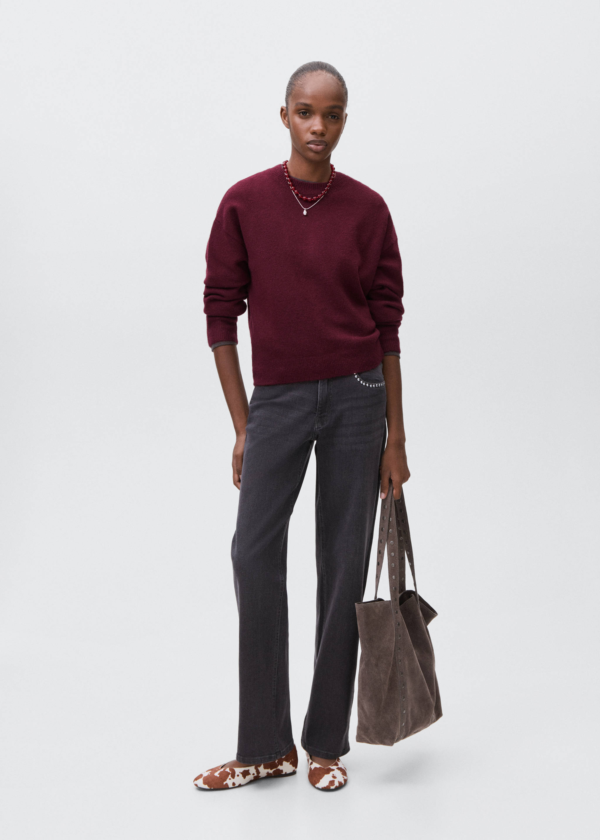 Sweter z dzianiny z motywem gwiazdy - Plan ogólny