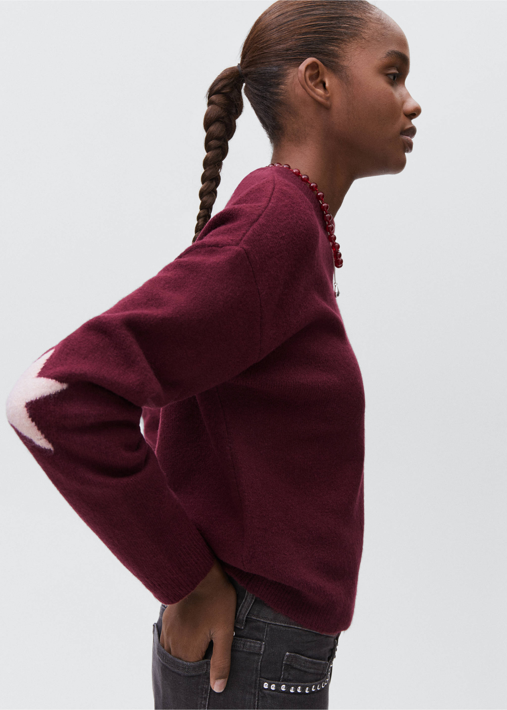 Strickpullover mit Sternmotiv - Detail des Artikels 2, Bordeaux. Ref: 17005801-00.