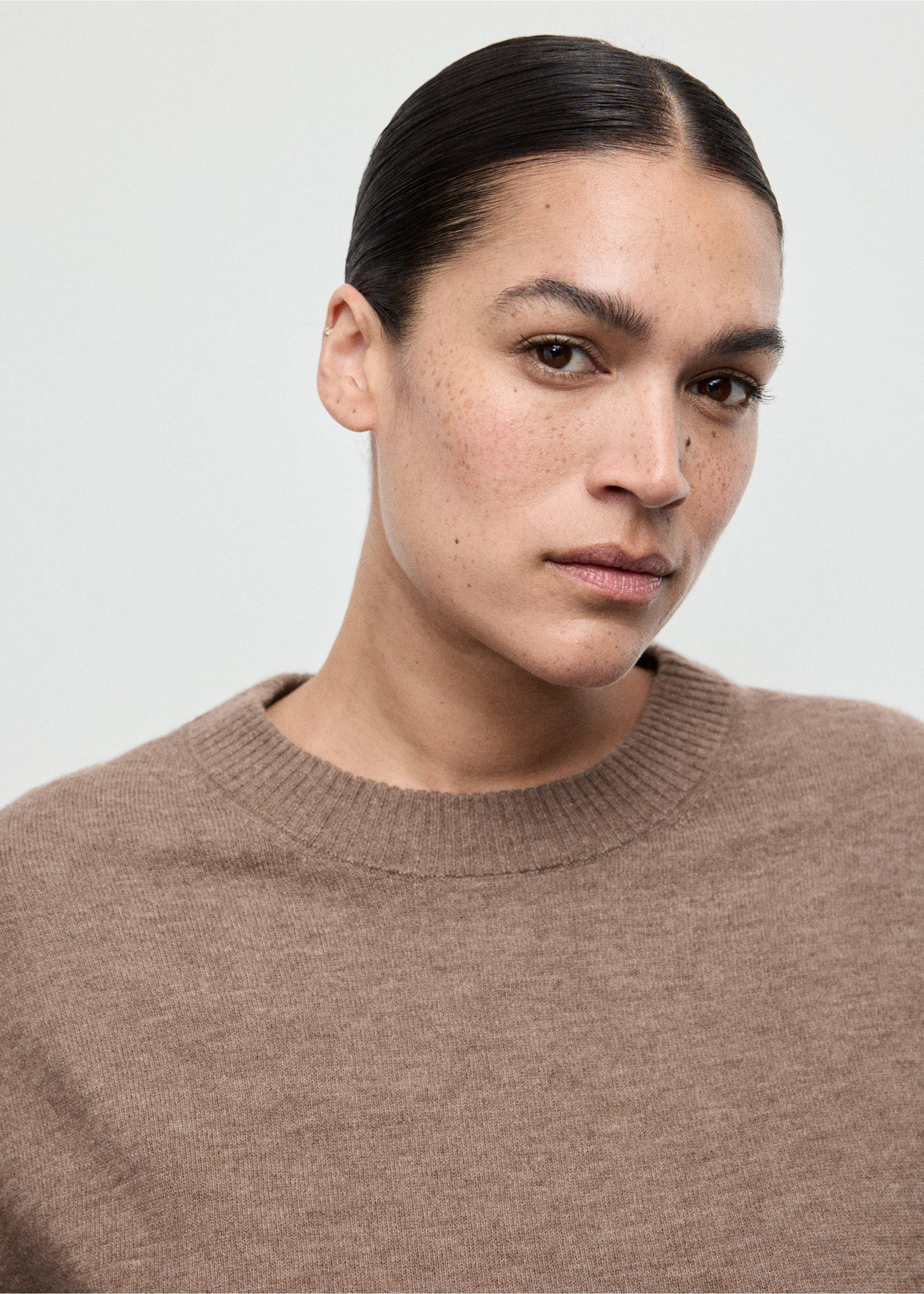 Oversized sweater with ribbed trim - Details of the article 4, Medium Brown. Ref: 17005812-00.