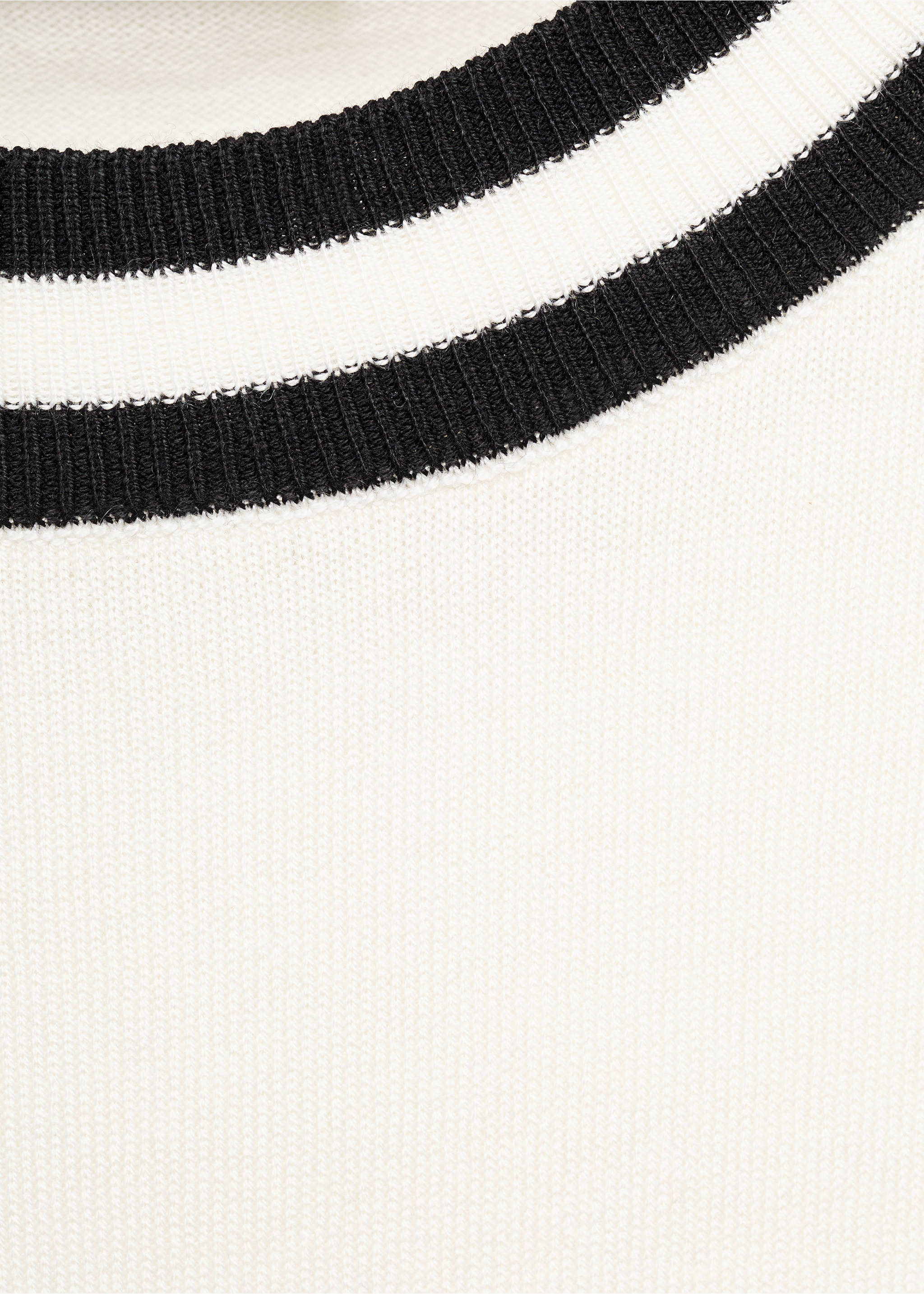 Short-sleeved sweater with contrasting stripes - Details of the article 8, Ecru. Ref: 17005813-00.