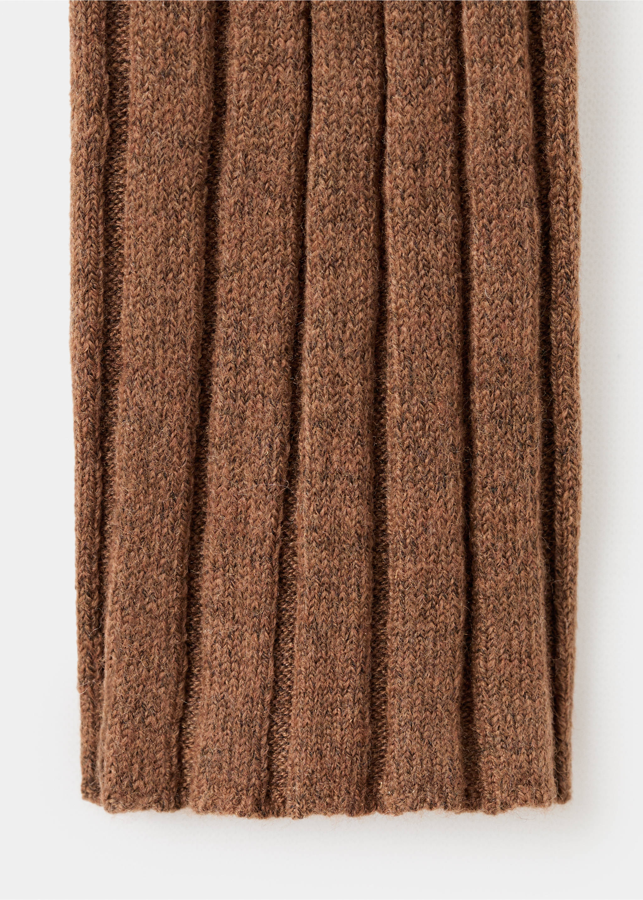 Boat neck ribbed sweater - Details of the article 8, Chocolate. Ref: 17005815-00.