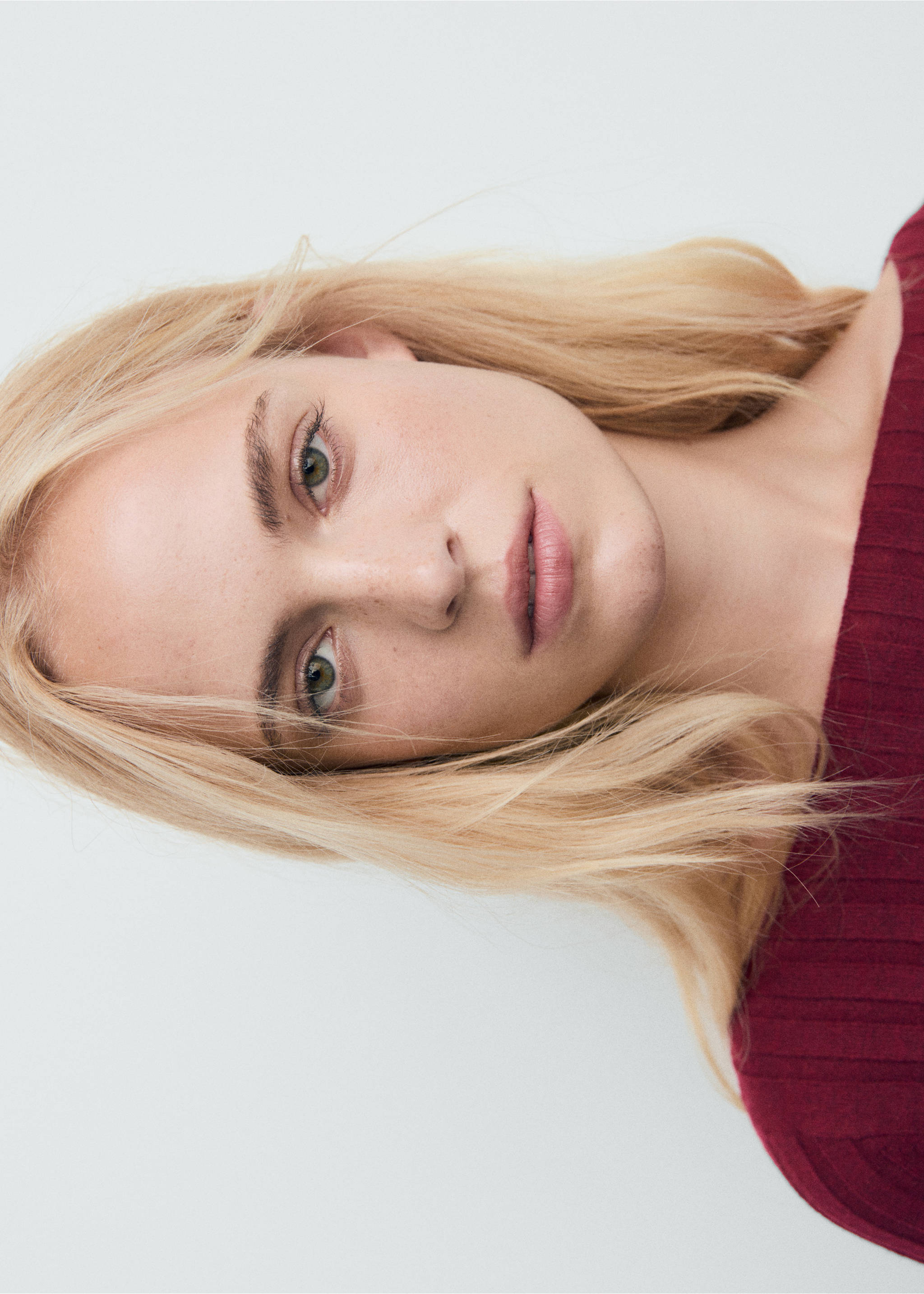 Boat neck ribbed sweater - Details of the article 1, Wine. Ref: 17005815-00.