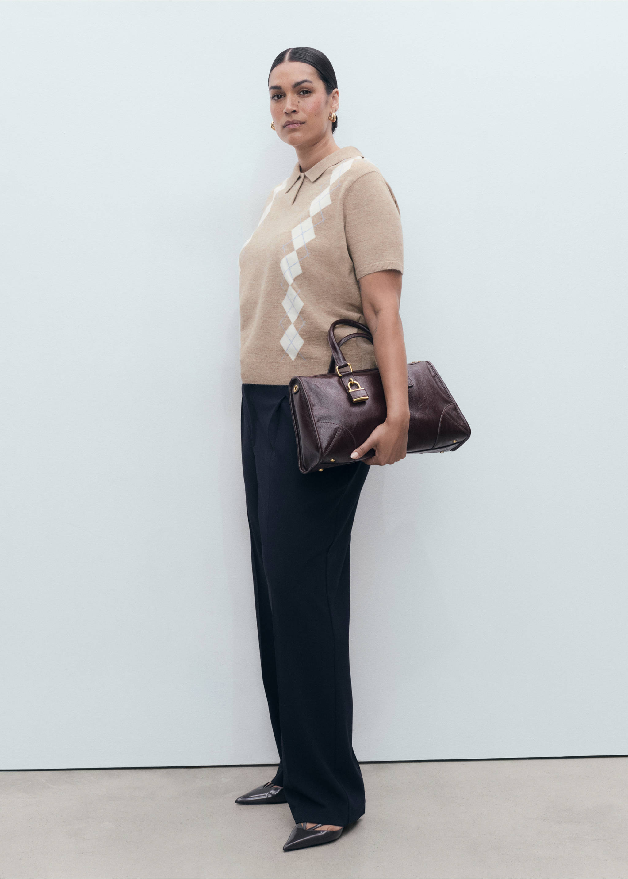 Argyle polo neck sweater - Details of the article 3, Medium Brown. Ref: 17005816-00.