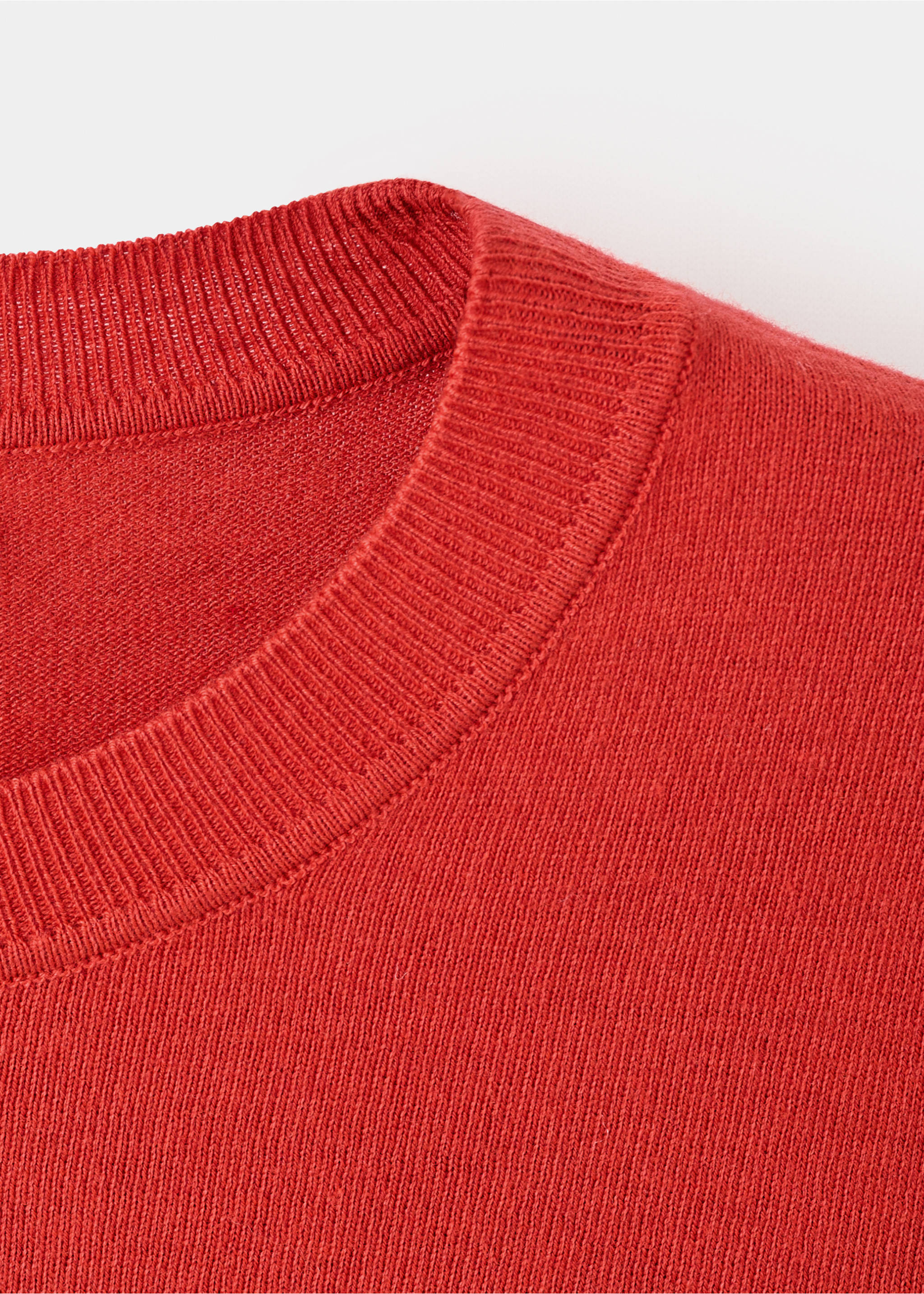 Fine-knit crew-neck sweater - Details of the article 8, Dark Orange. Ref: 17005817-00.