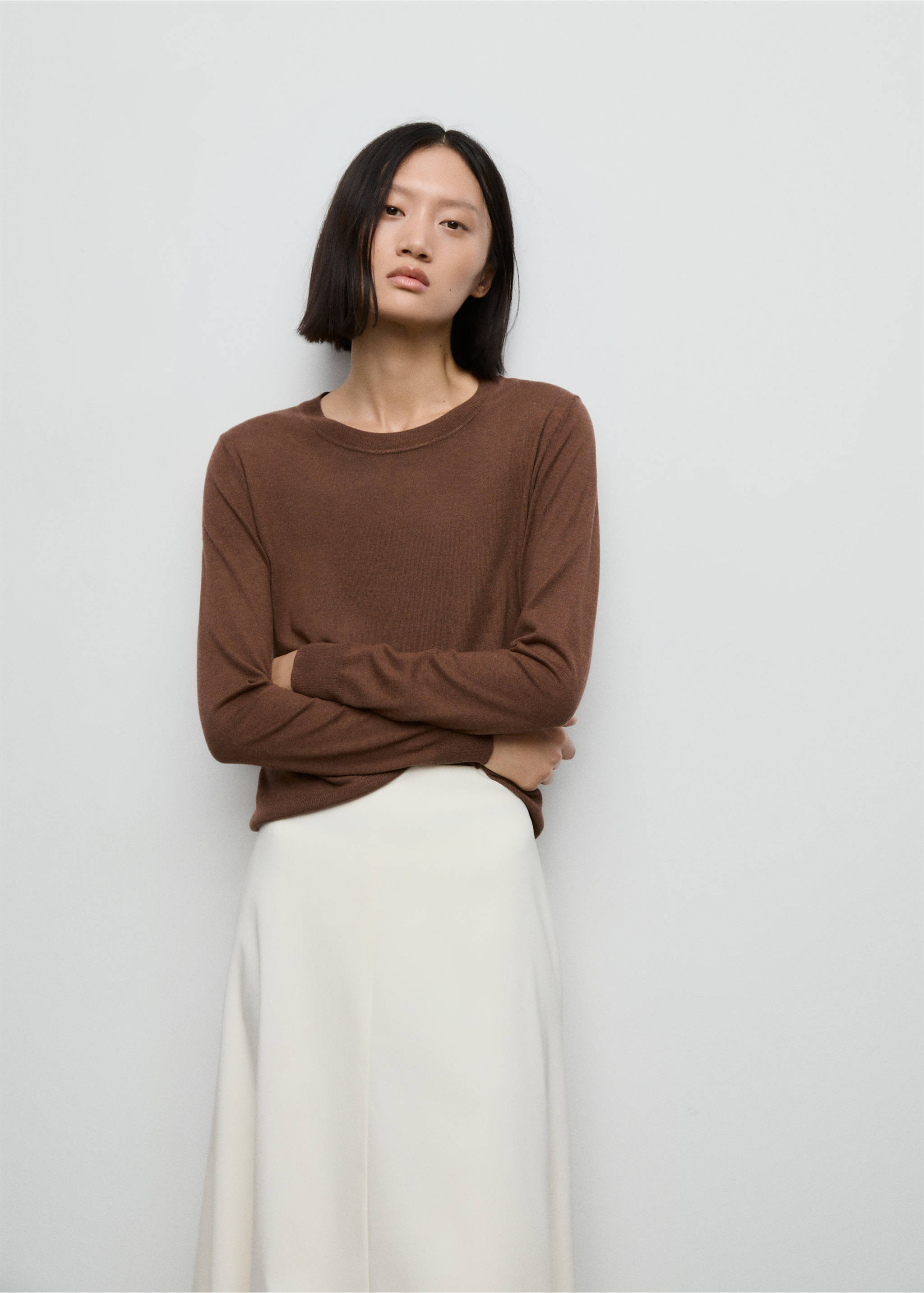 Fine-knit crew-neck sweater - Medium plane, Tobacco Brown. Ref: 17005817-00.