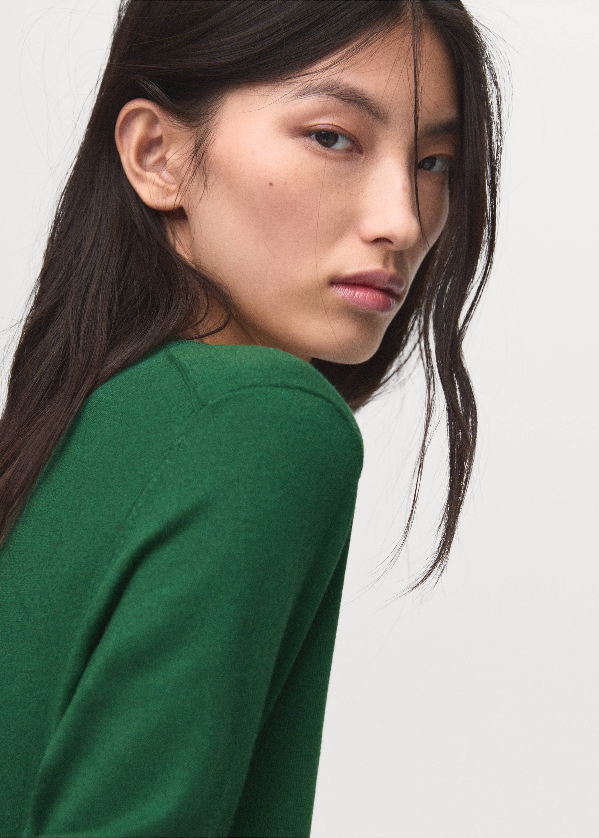 Fine-knit crew-neck sweater - Details of the article 1, Dark Green. Ref: 17005817-00.