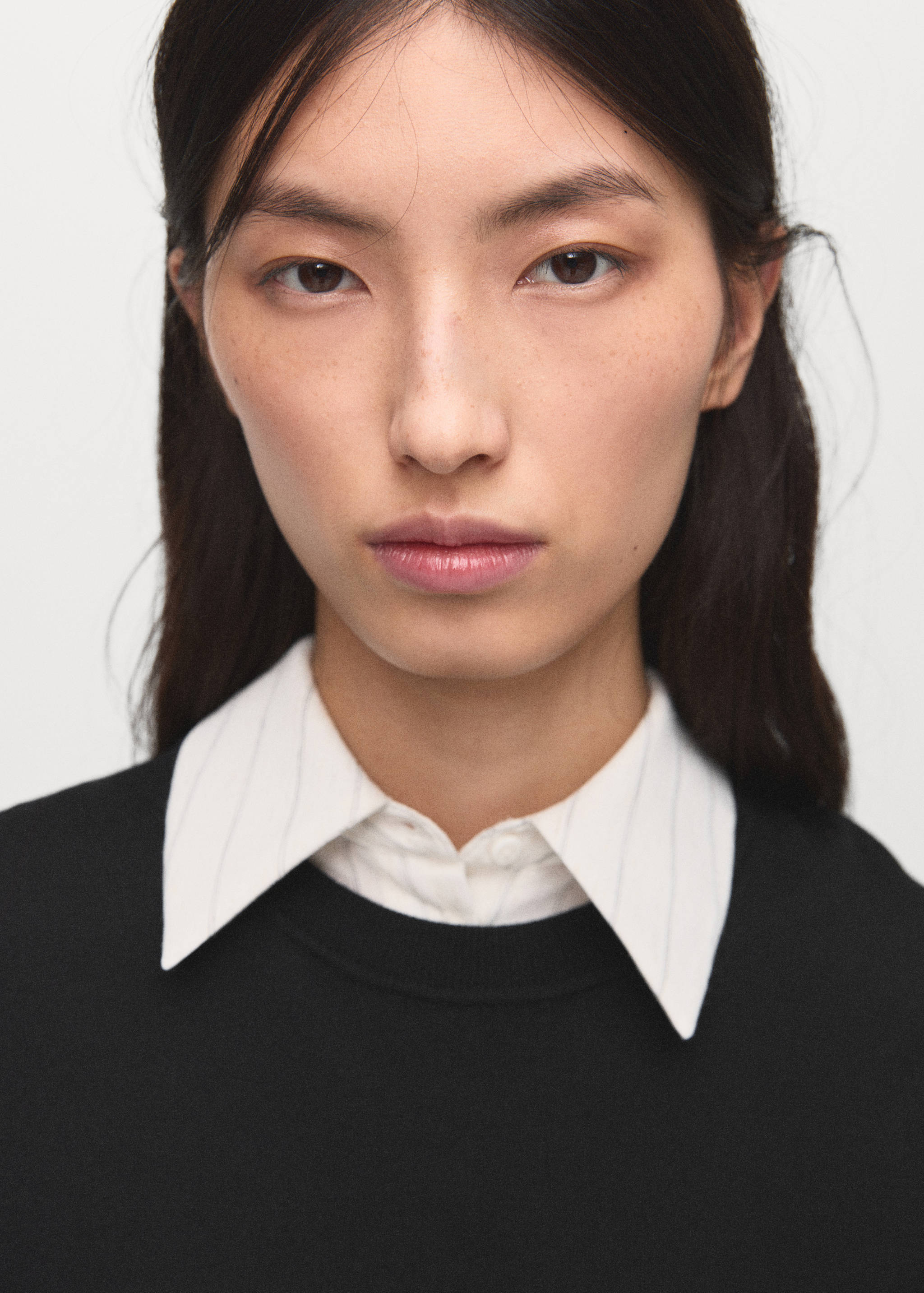 Fine-knit crew-neck sweater - Details of the article 3