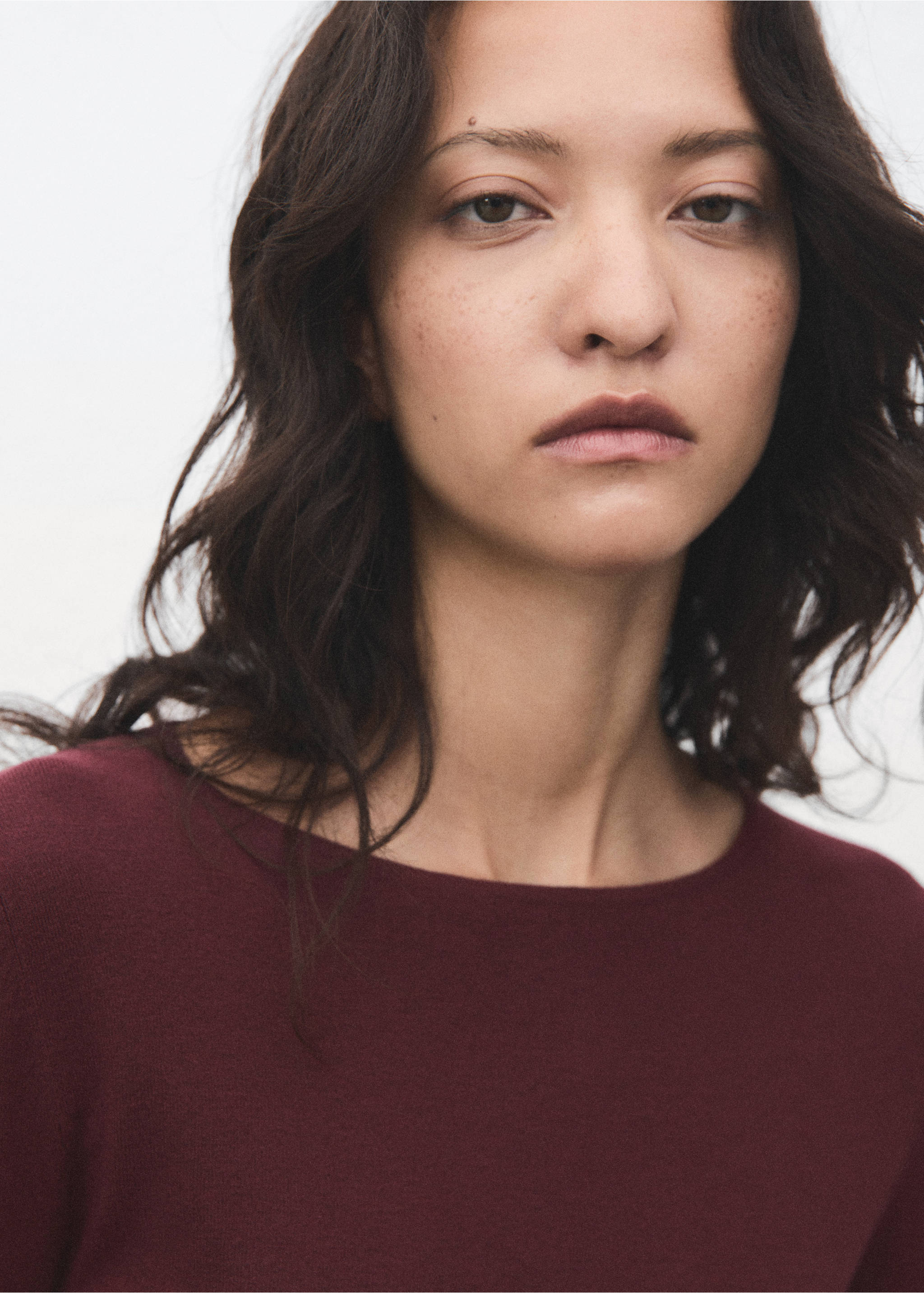 Long-sleeved fine-knit sweater - Details of the article 1, Wine. Ref: 17005819-00.
