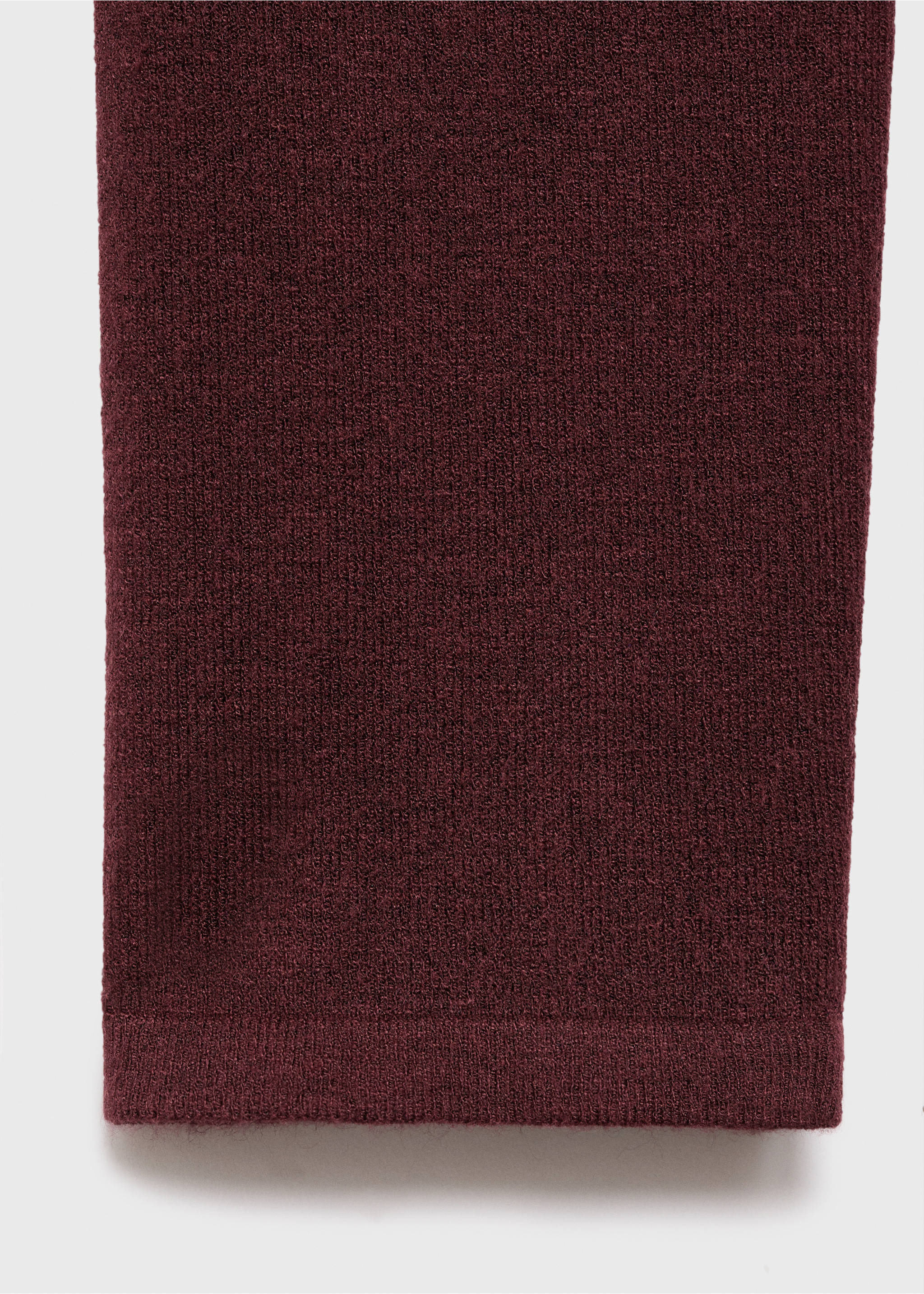 Long-sleeved fine-knit sweater - Details of the article 0, Wine. Ref: 17005819-00.