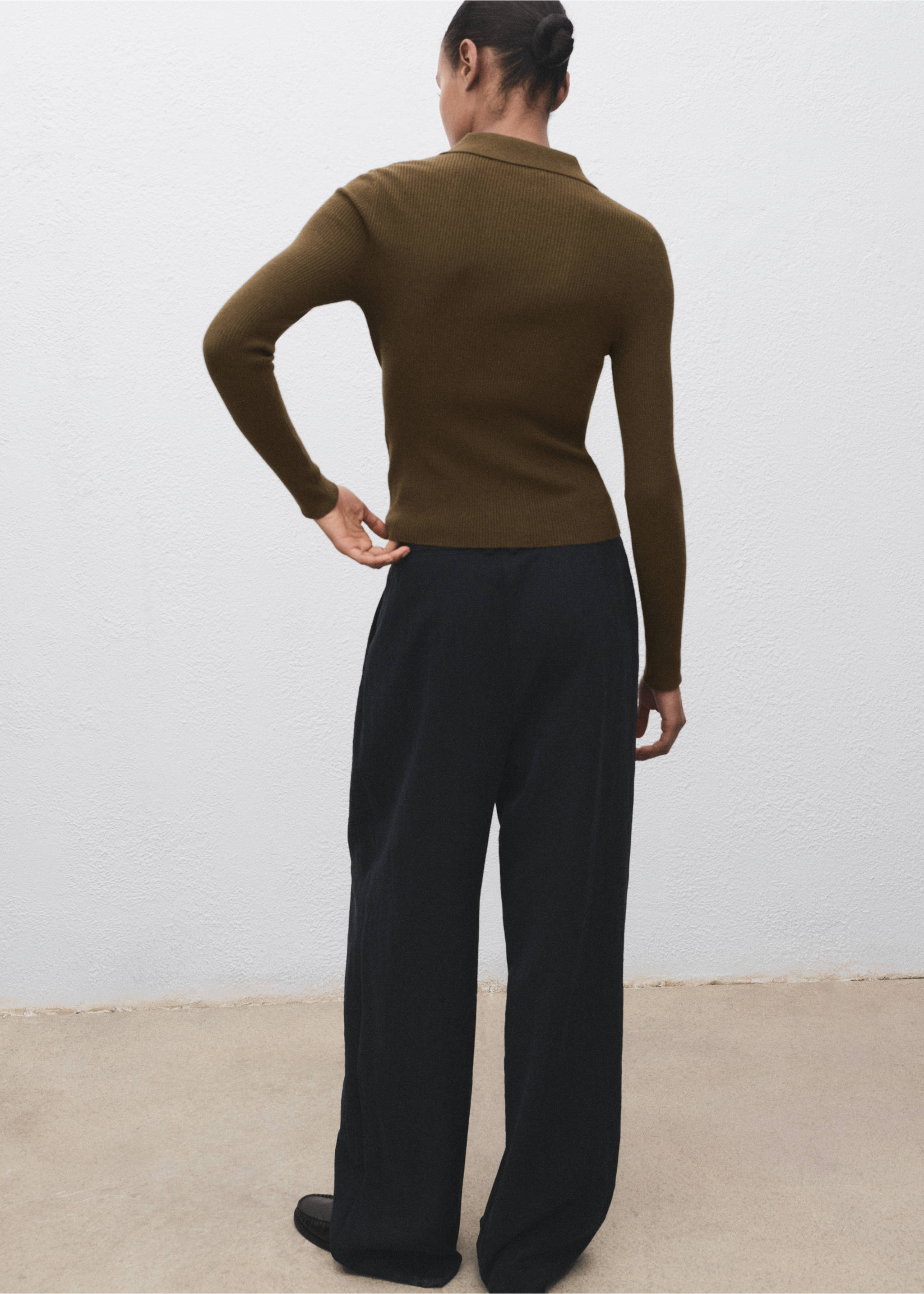 Polo-neck ribbed sweater - Reverse of the article, Khaki. Ref: 17005822-00.