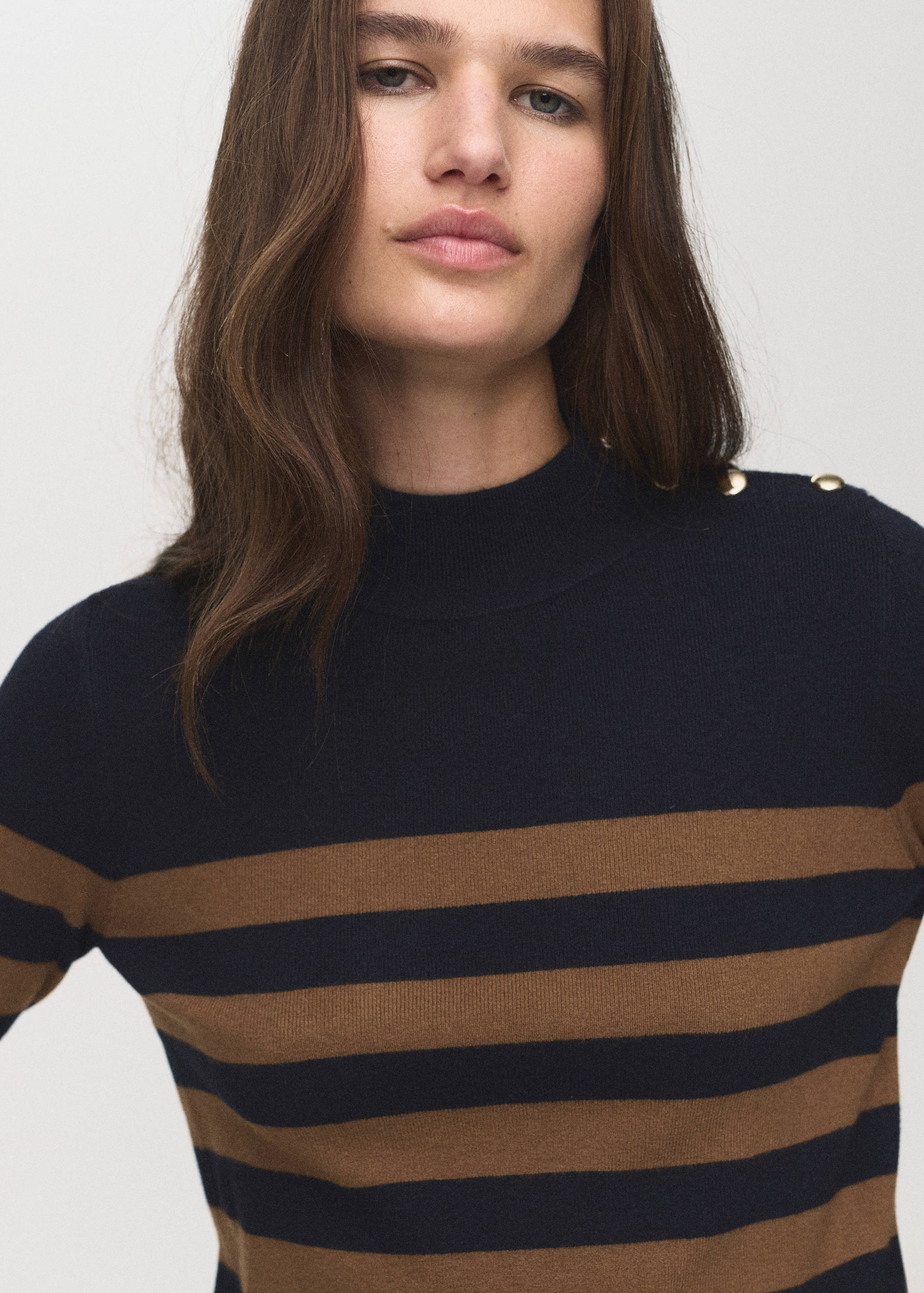 Perkins-neck sweater with button - Details of the article 1