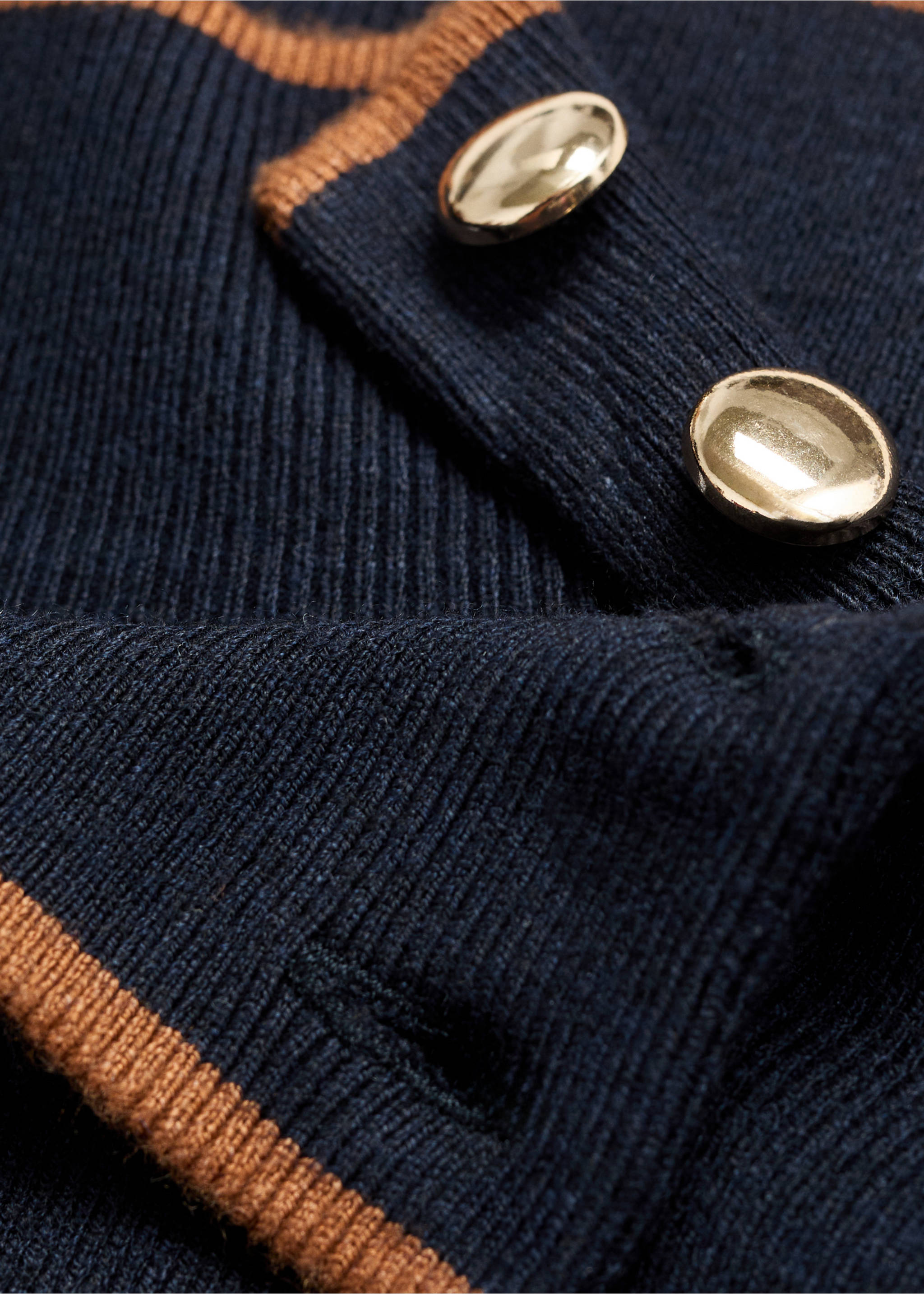 Perkins-neck sweater with button - Details of the article 8, Dark Navy. Ref: 17005824-00.