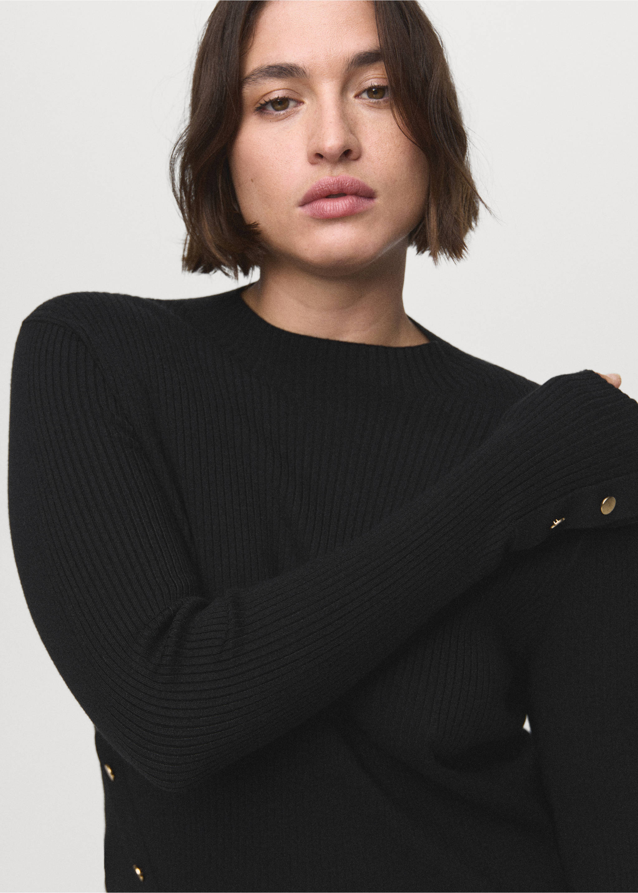 Asymmetrical sweater with buttons - Details of the article 5, Black. Ref: 17005826-00.