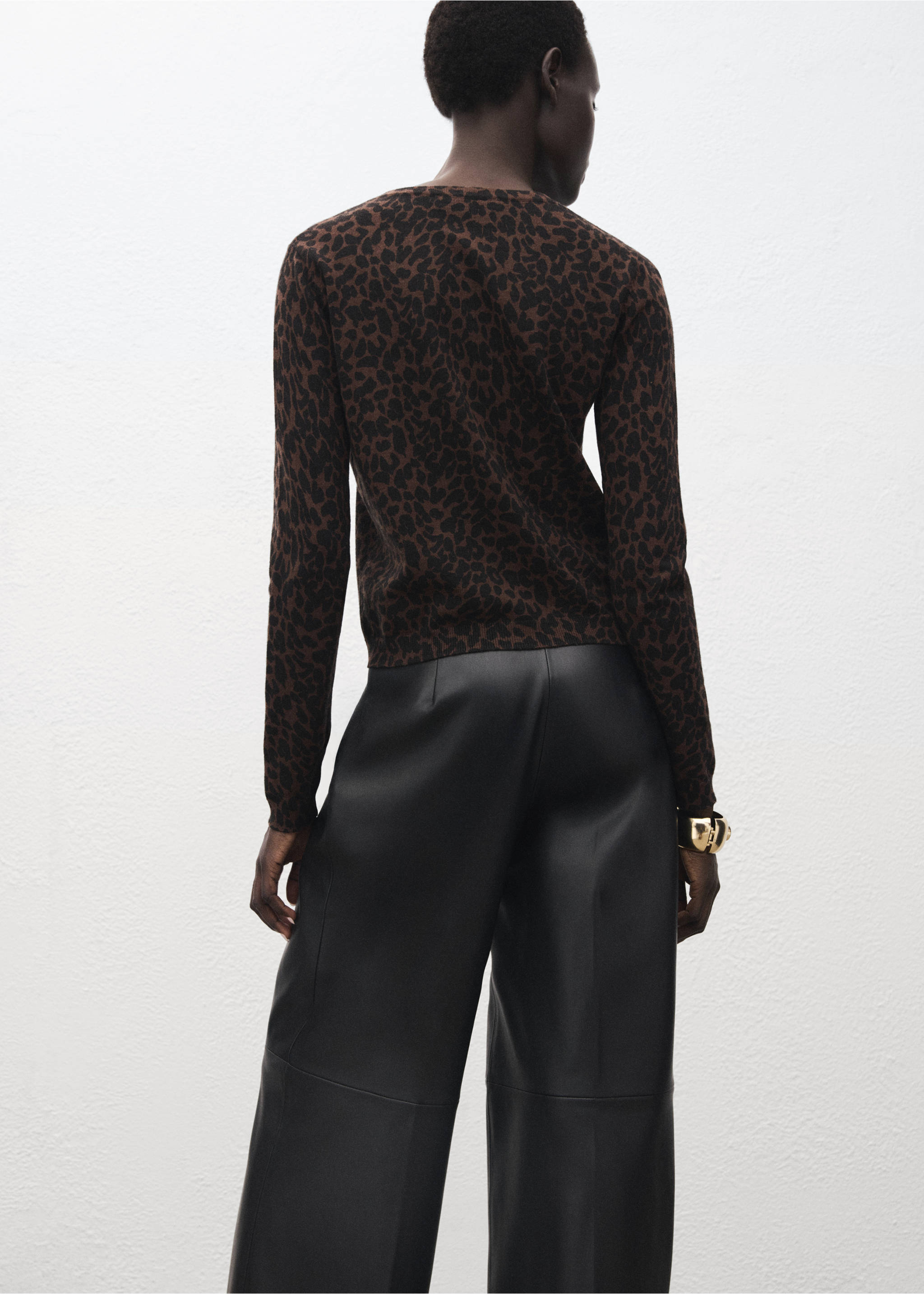 Ribbed leopard-print sweater - Reverse of the article, Chocolate. Ref: 17005832-00.