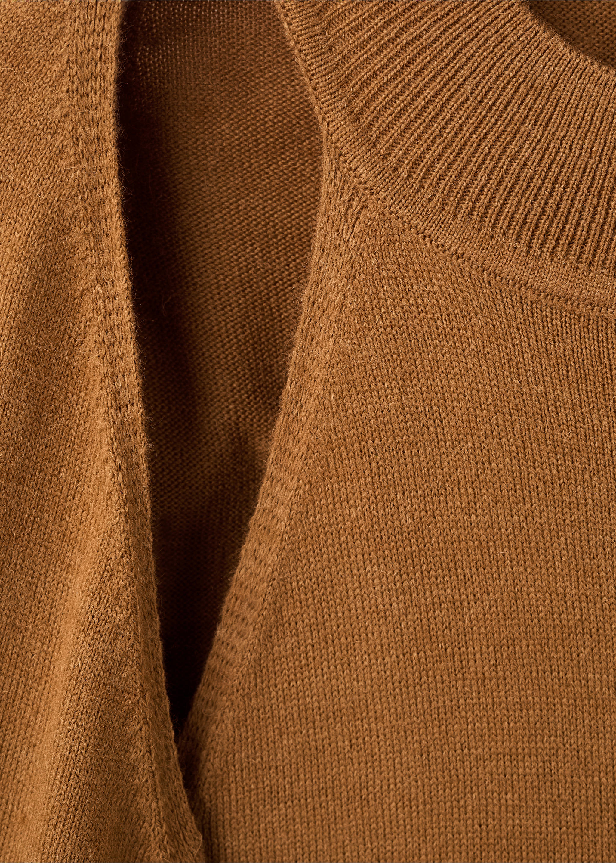 Sweater with cardigan-style detailing - Details of the article 8, Medium Brown. Ref: 17005835-00.