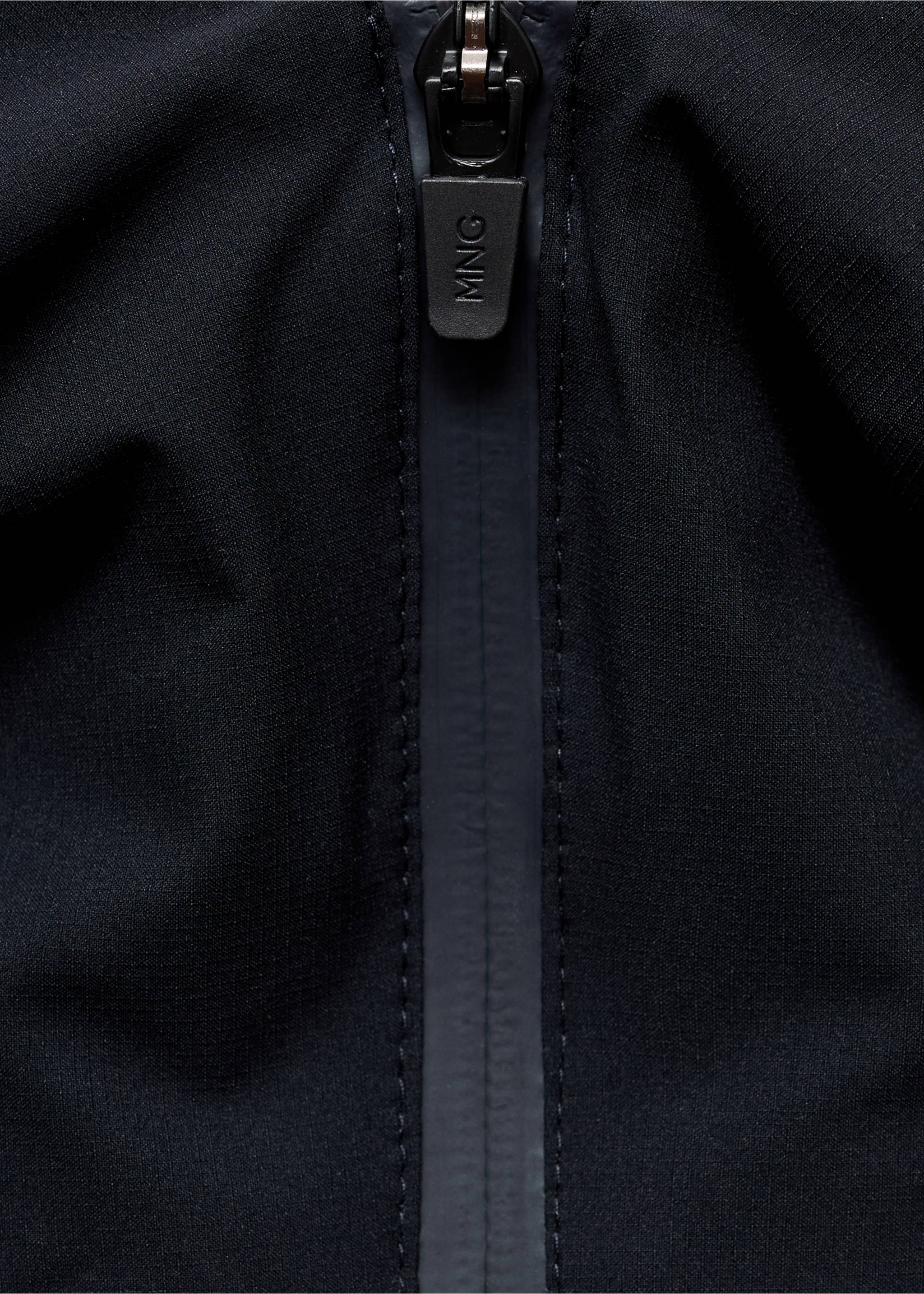 Veste à capuche résistante à l’eau - Détail de l'article 8, Bleu marine. Ref: 17005971-00.