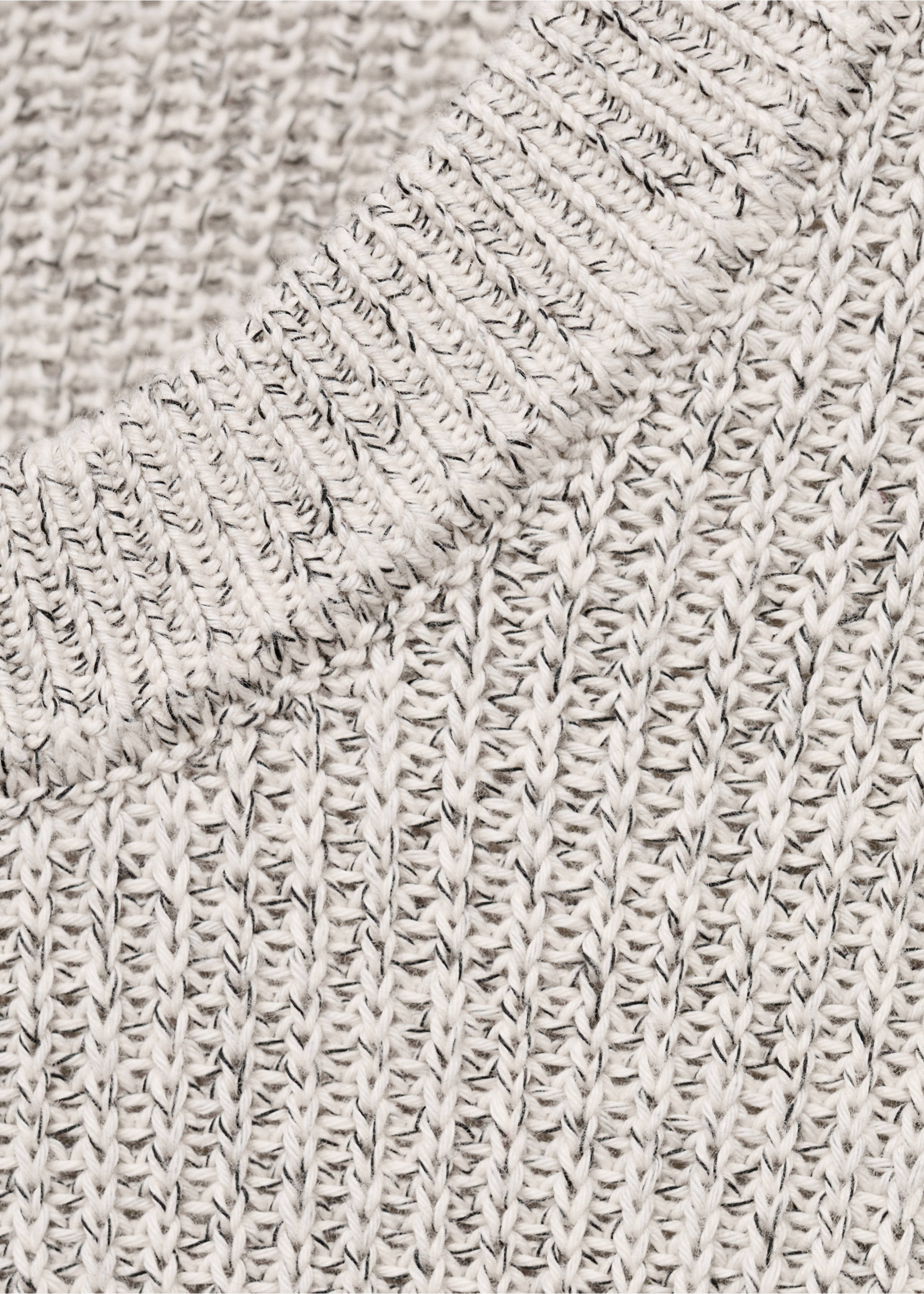 100% cotton specked jersey - Details of the article 8, Off White. Ref: 17005978-00.