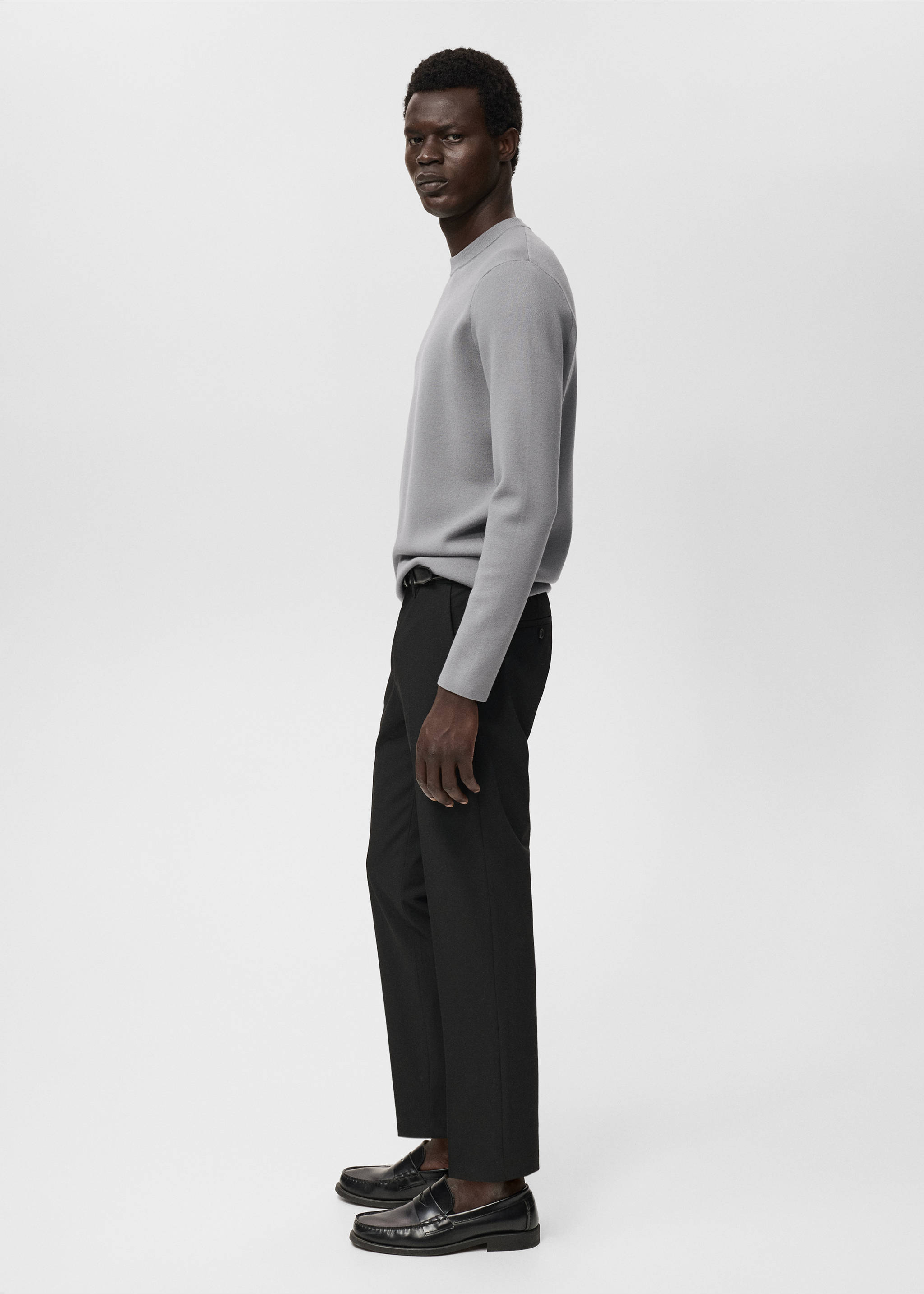 Medium-knit regular-fit sweater - Details of the article 2, Grey. Ref: 17005981-00.